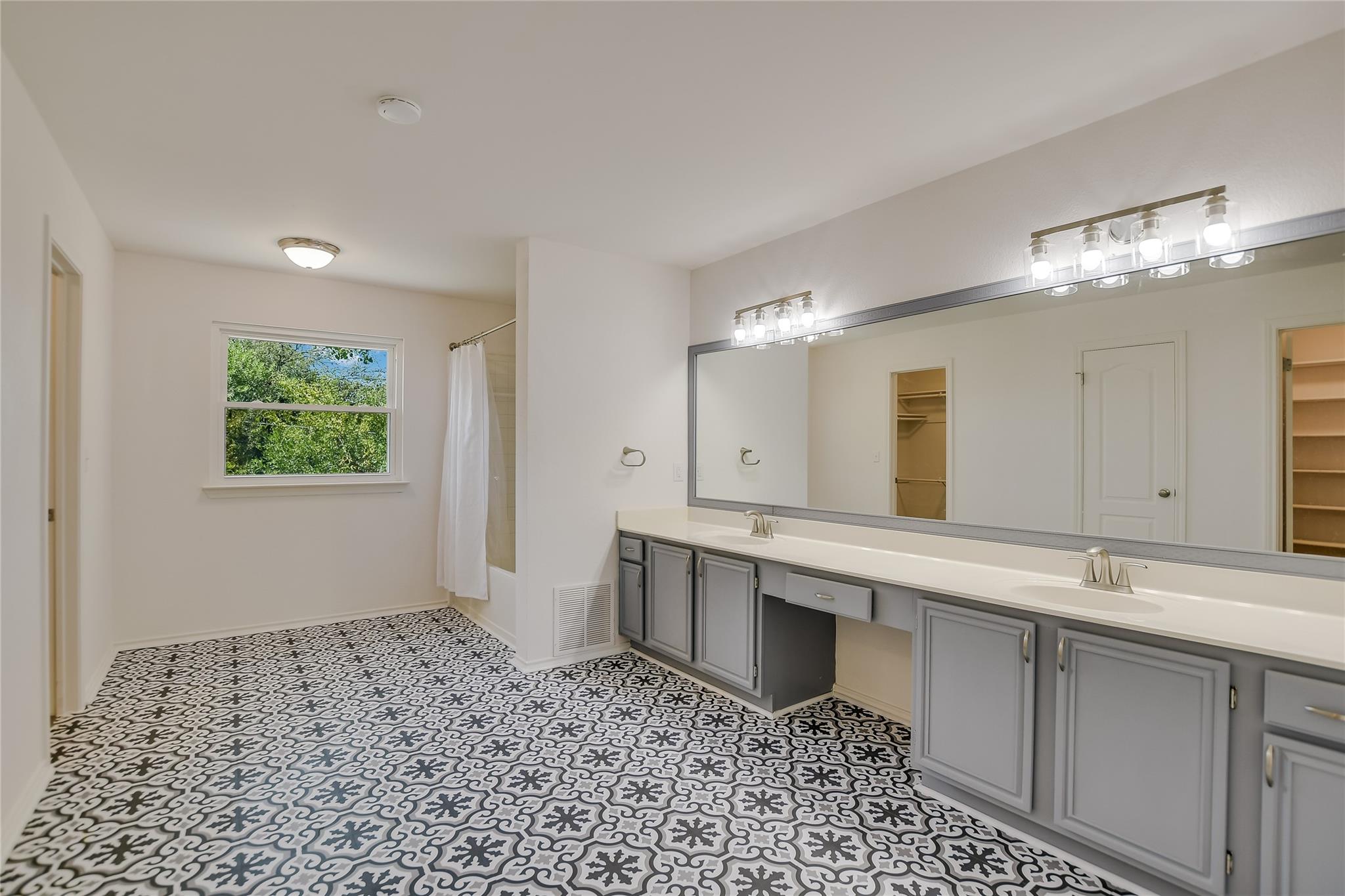 1011 Hayden Way, Round Rock, TX 78664