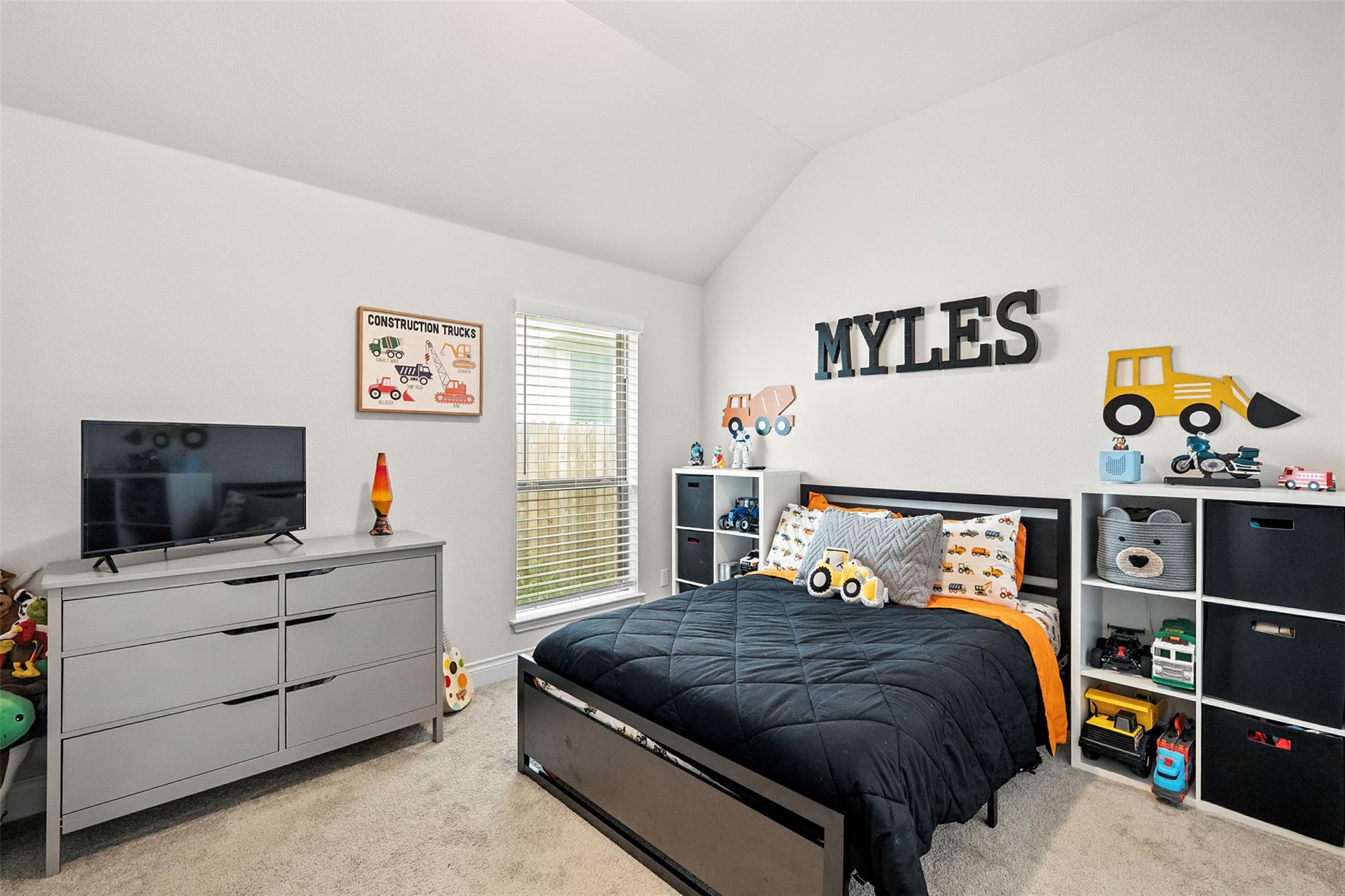 512 Monrovia Ct, Liberty Hill, TX 78642