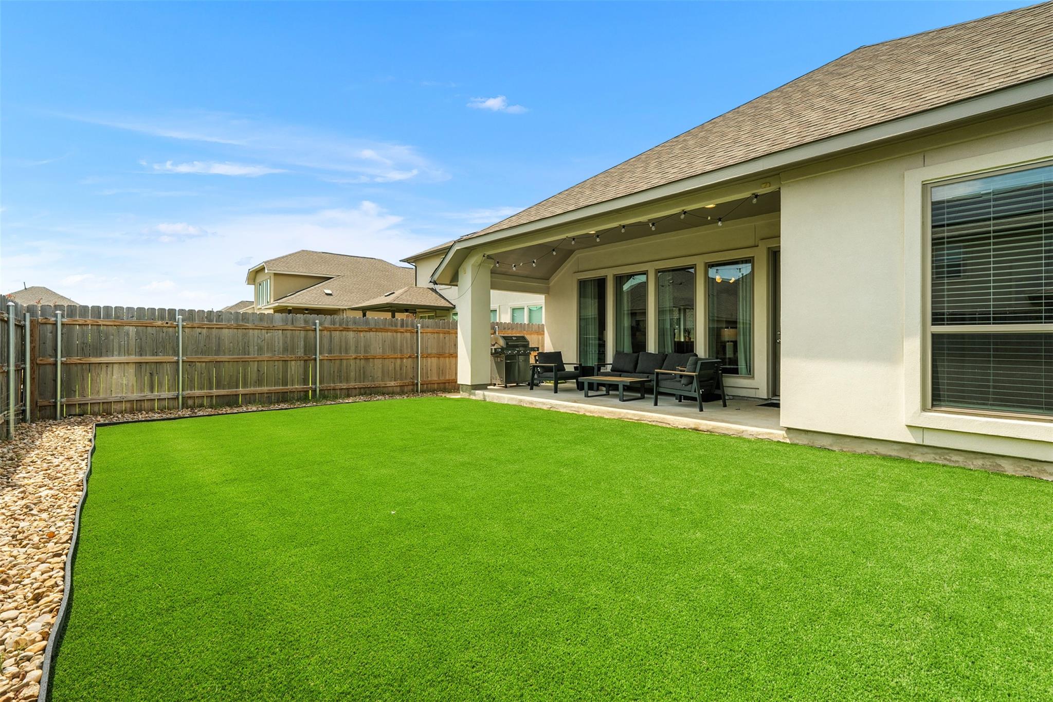 512 Monrovia Ct, Liberty Hill, TX 78642