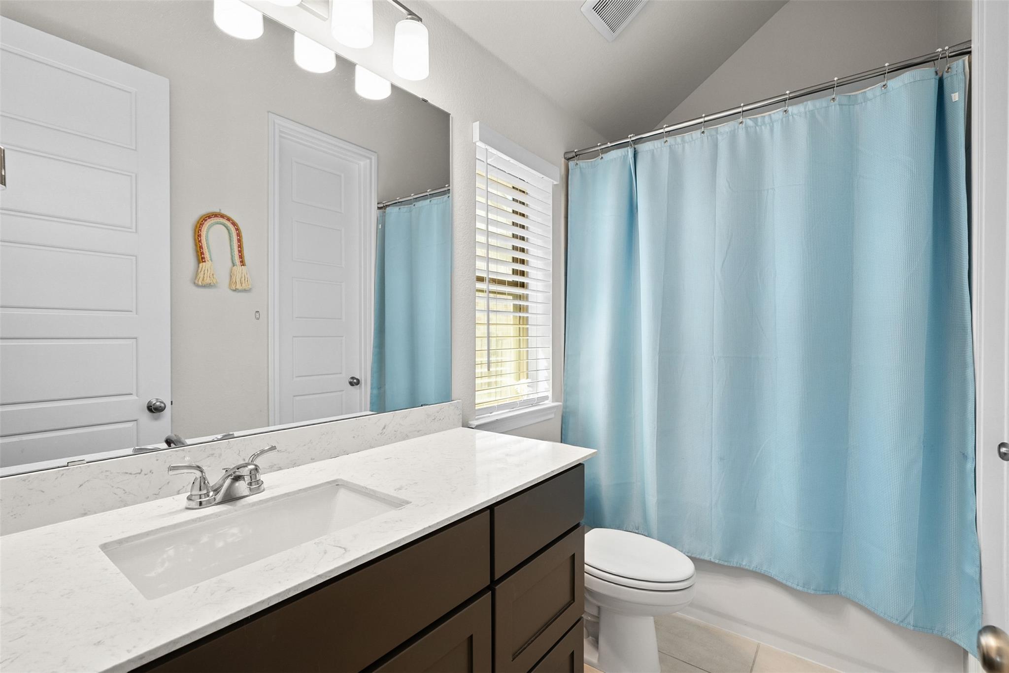 512 Monrovia Ct, Liberty Hill, TX 78642