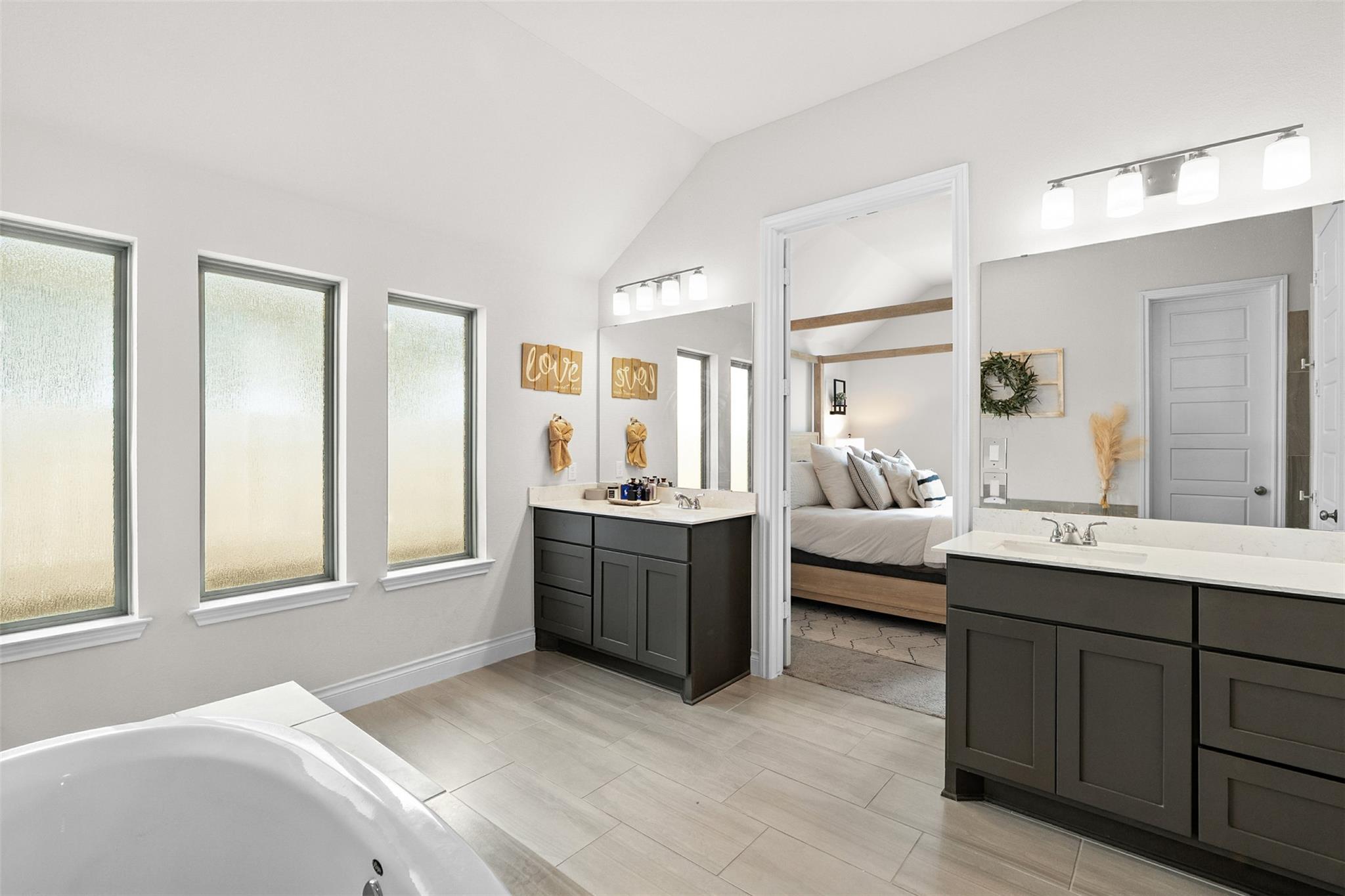 512 Monrovia Ct, Liberty Hill, TX 78642