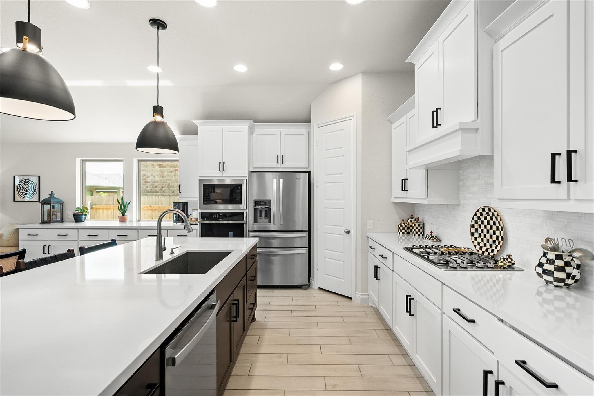 512 Monrovia Ct, Liberty Hill, TX 78642