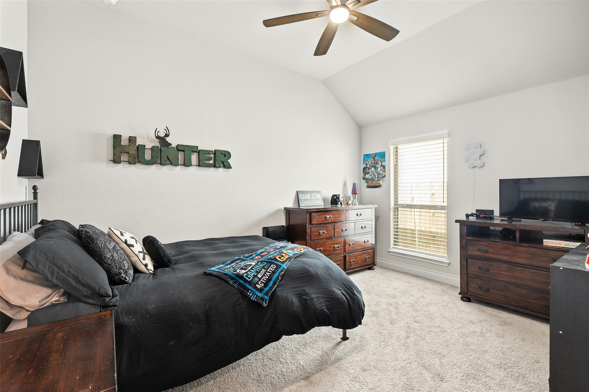 512 Monrovia Ct, Liberty Hill, TX 78642