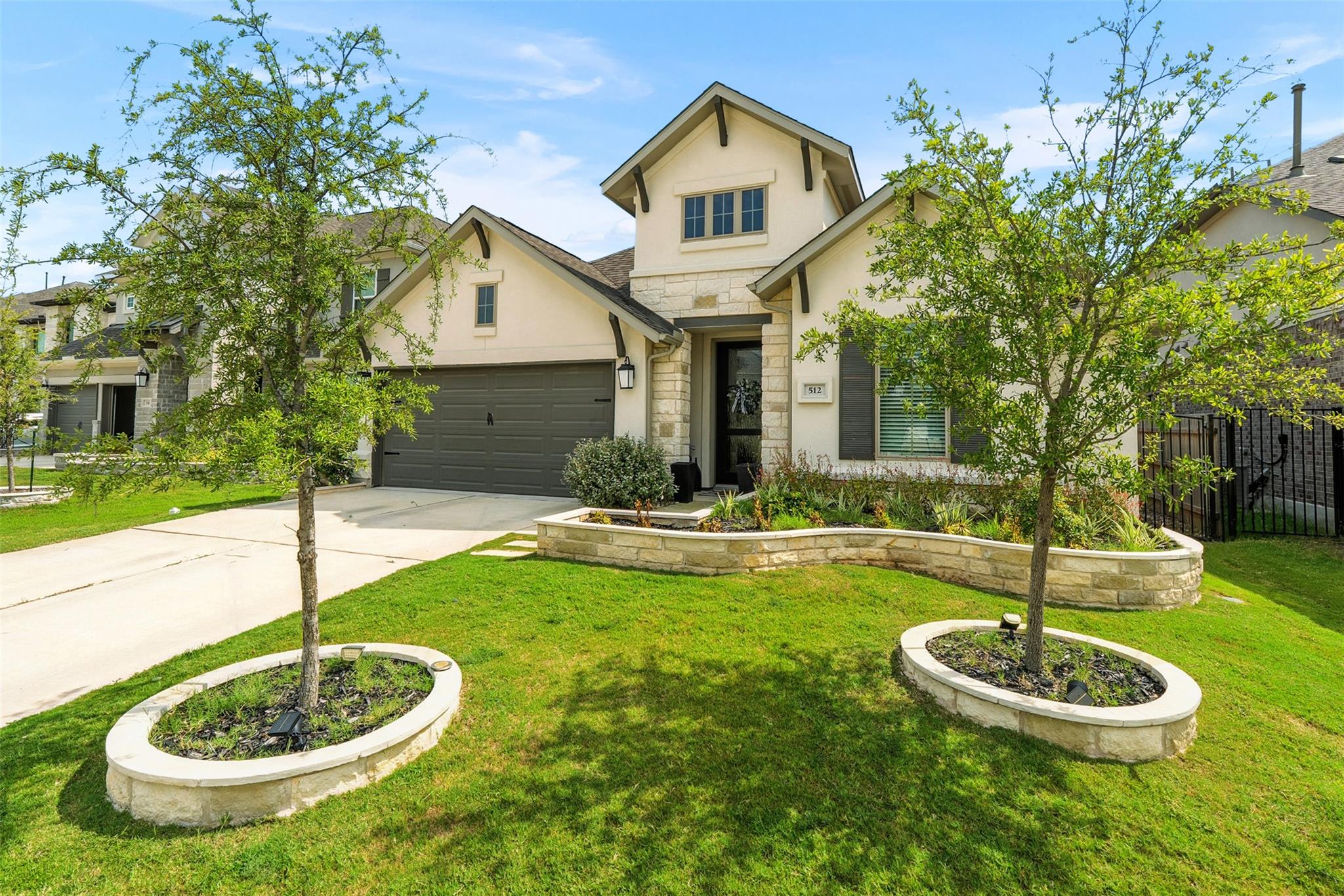 512 Monrovia Ct, Liberty Hill, TX 78642