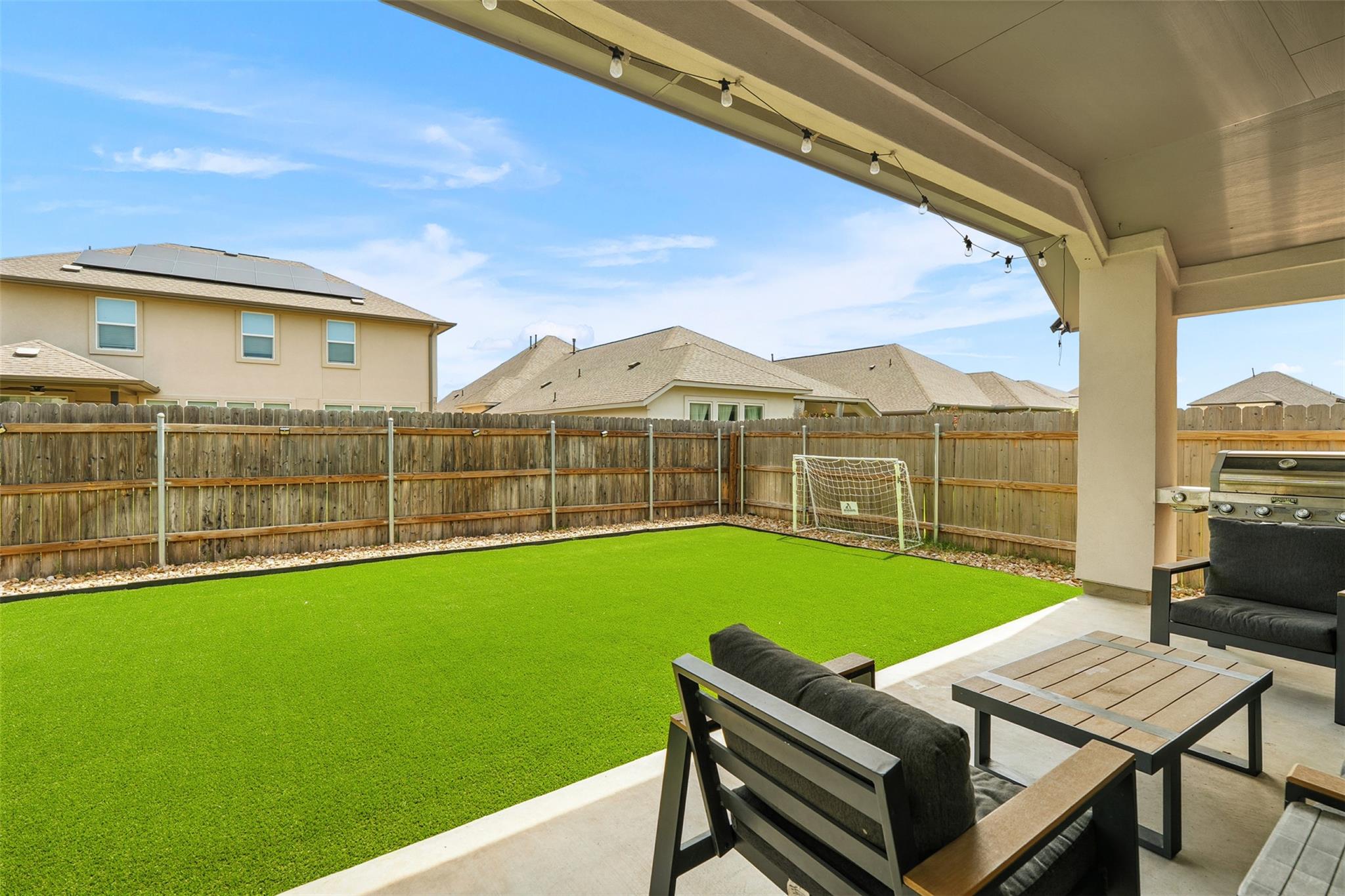 512 Monrovia Ct, Liberty Hill, TX 78642