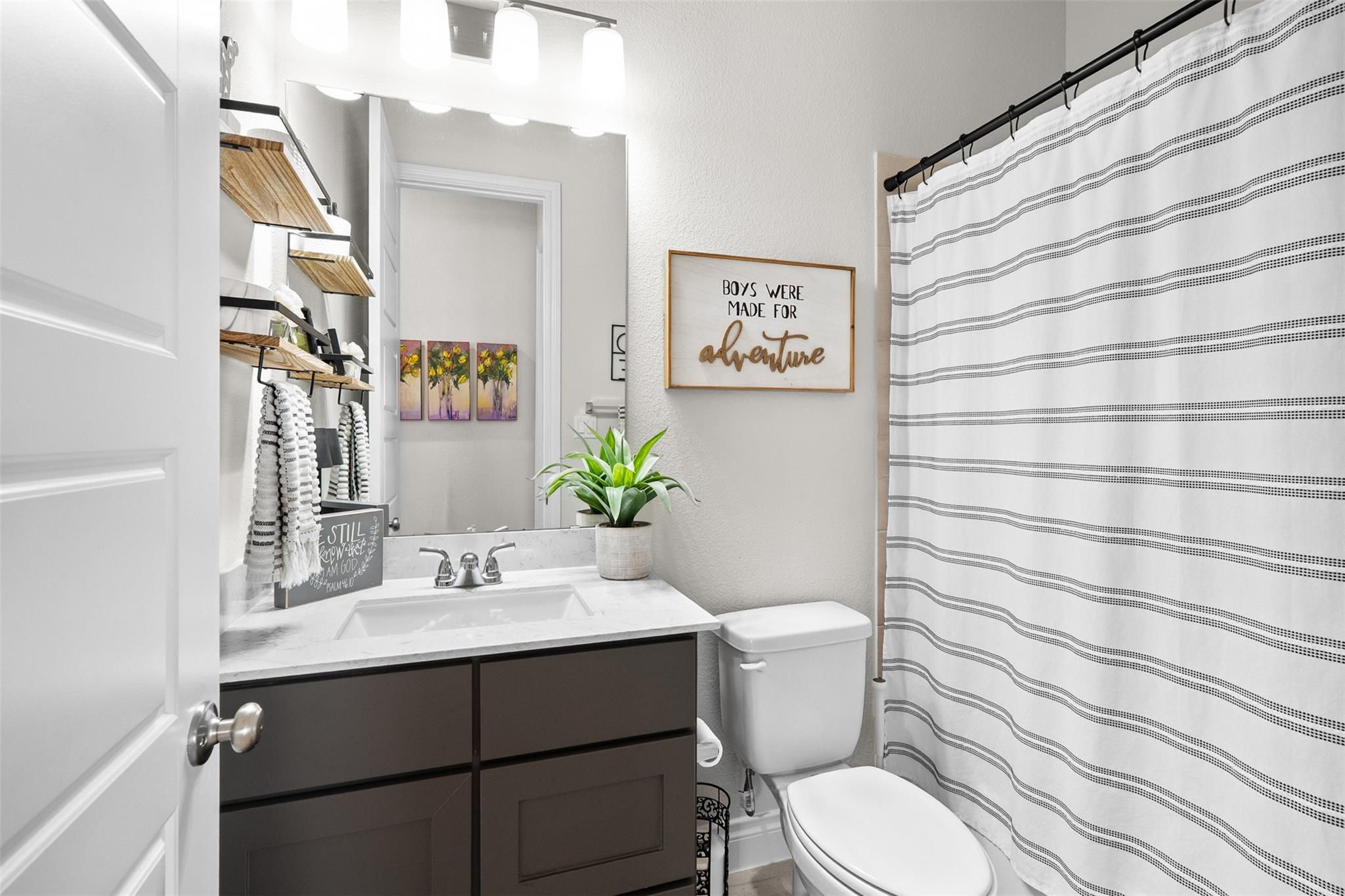 512 Monrovia Ct, Liberty Hill, TX 78642