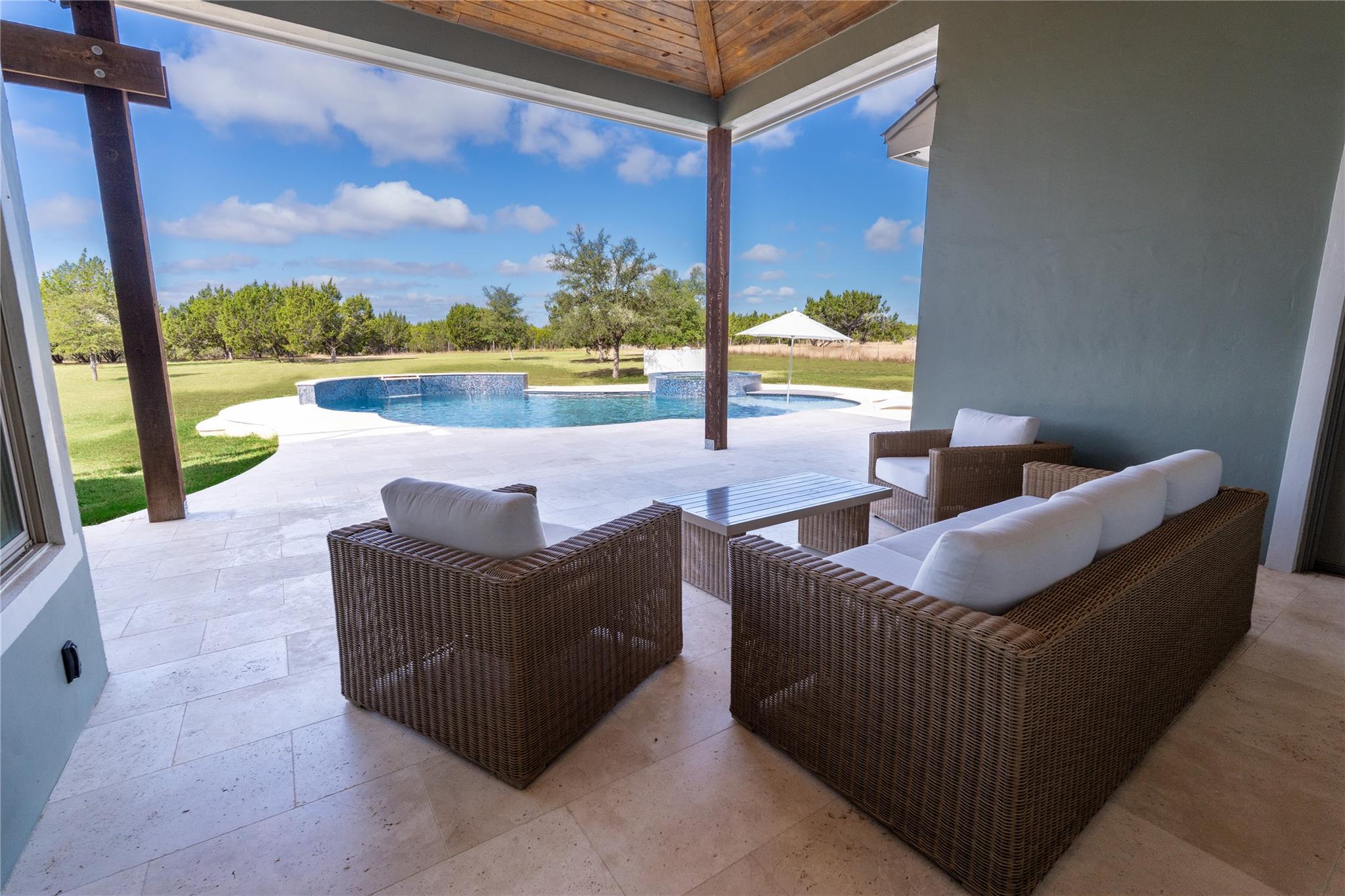 724 Chama Trce, Dripping Springs, TX 78620