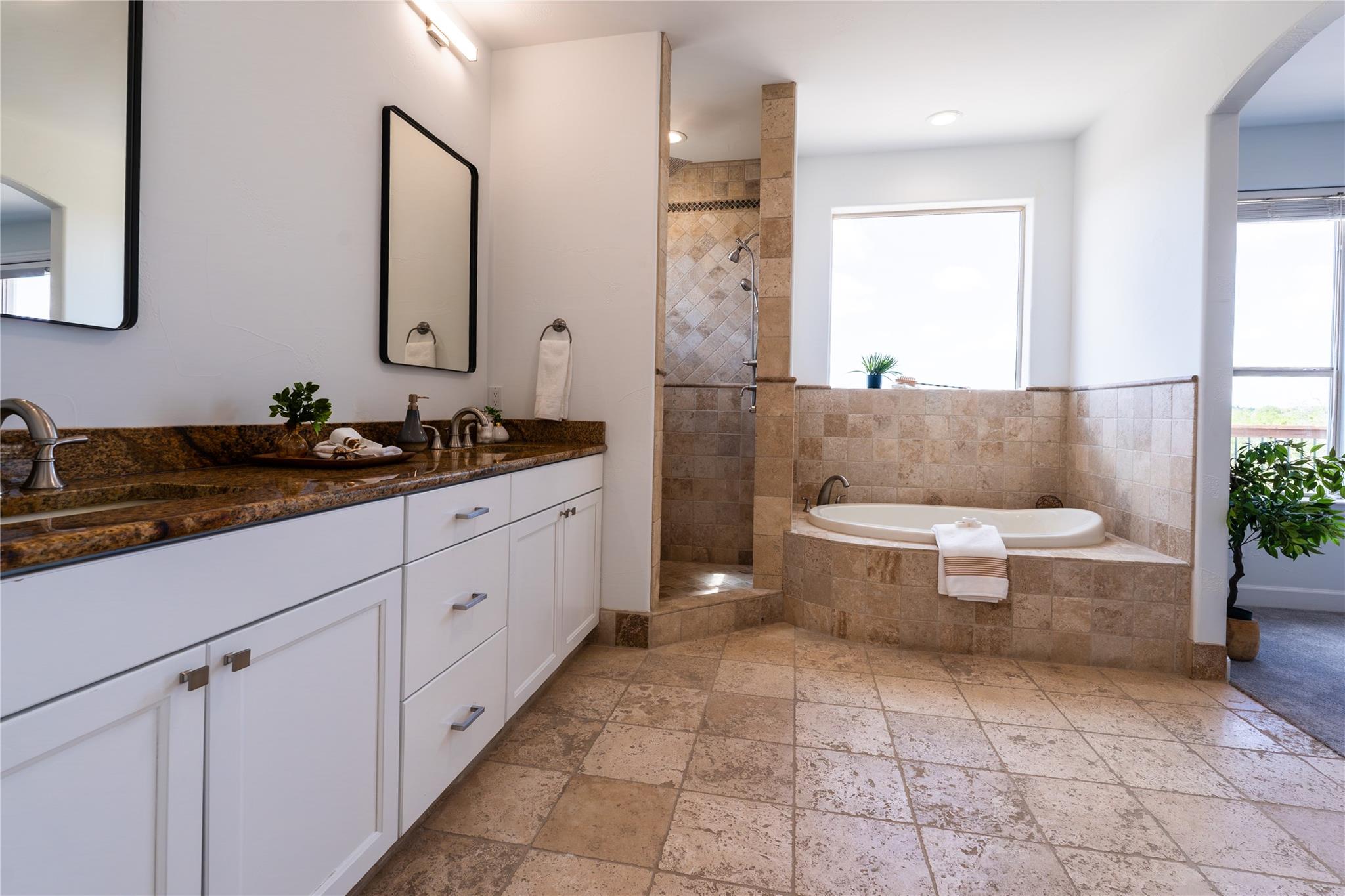 724 Chama Trce, Dripping Springs, TX 78620