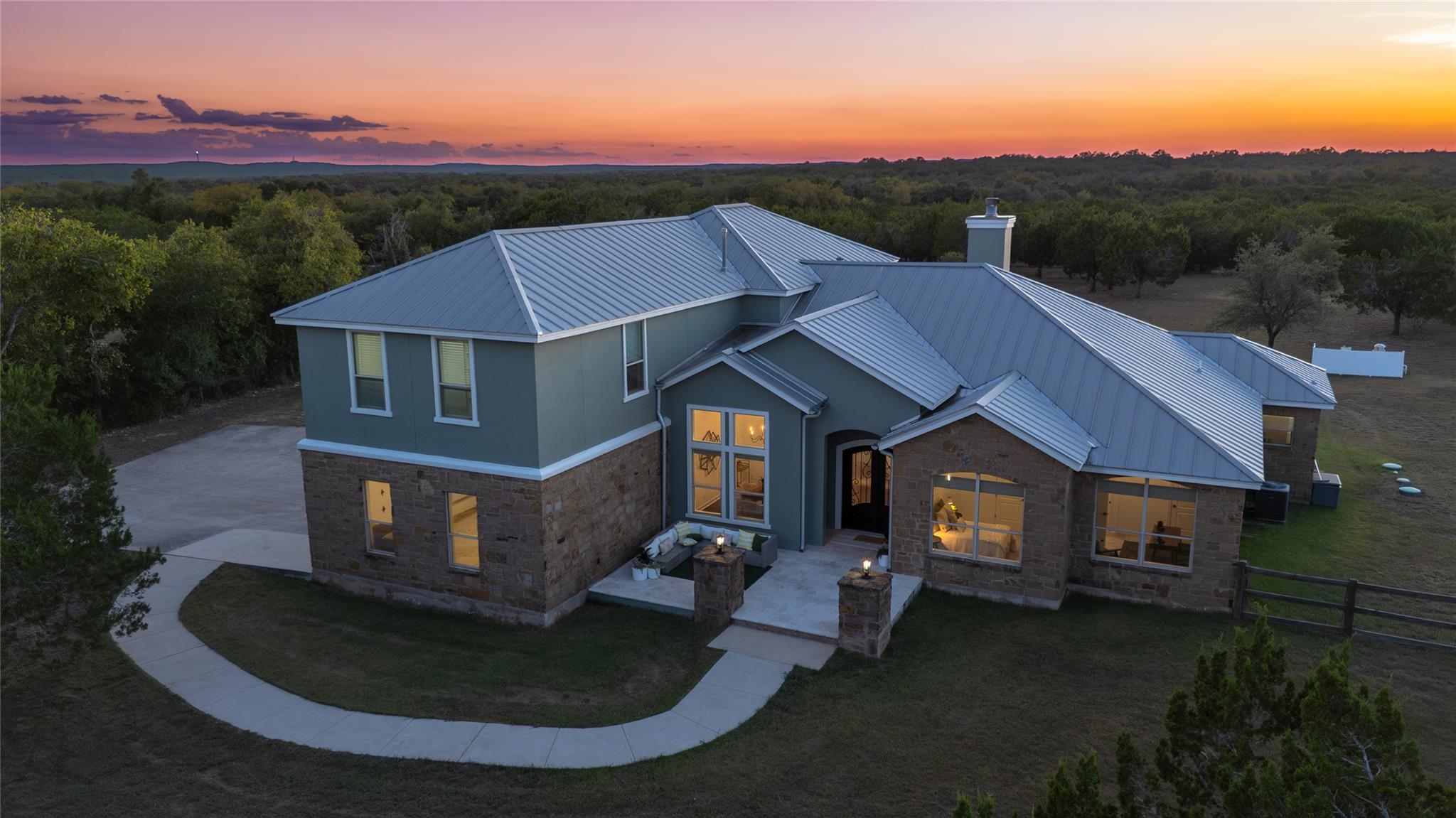 724 Chama Trce, Dripping Springs, TX 78620