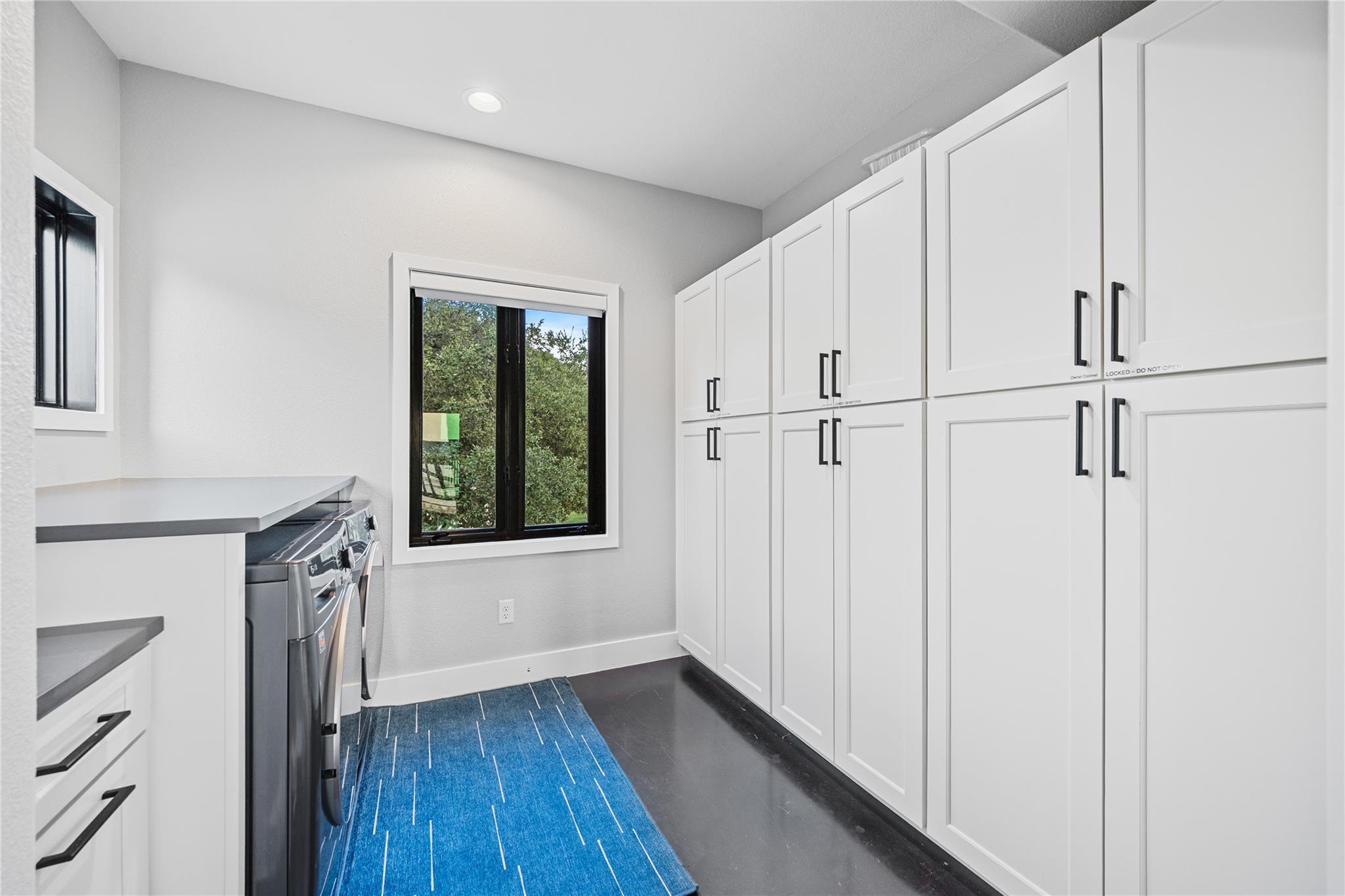 516 Deckhouse Dr, Point Venture, TX 78645