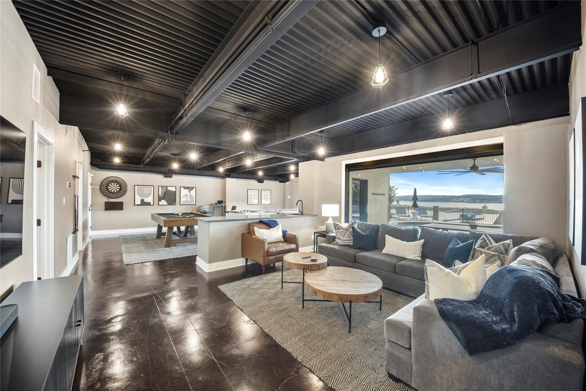 516 Deckhouse Dr, Point Venture, TX 78645