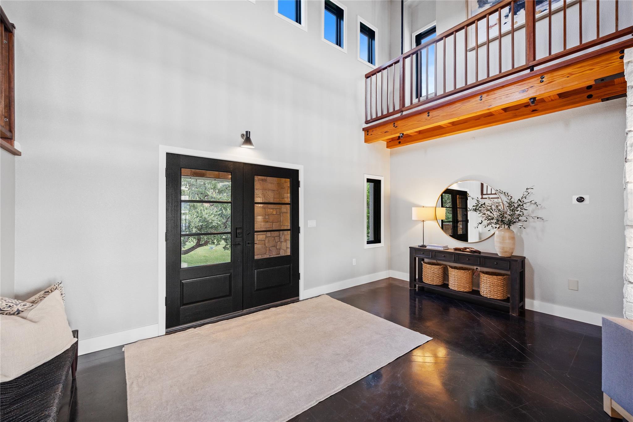 516 Deckhouse Dr, Point Venture, TX 78645