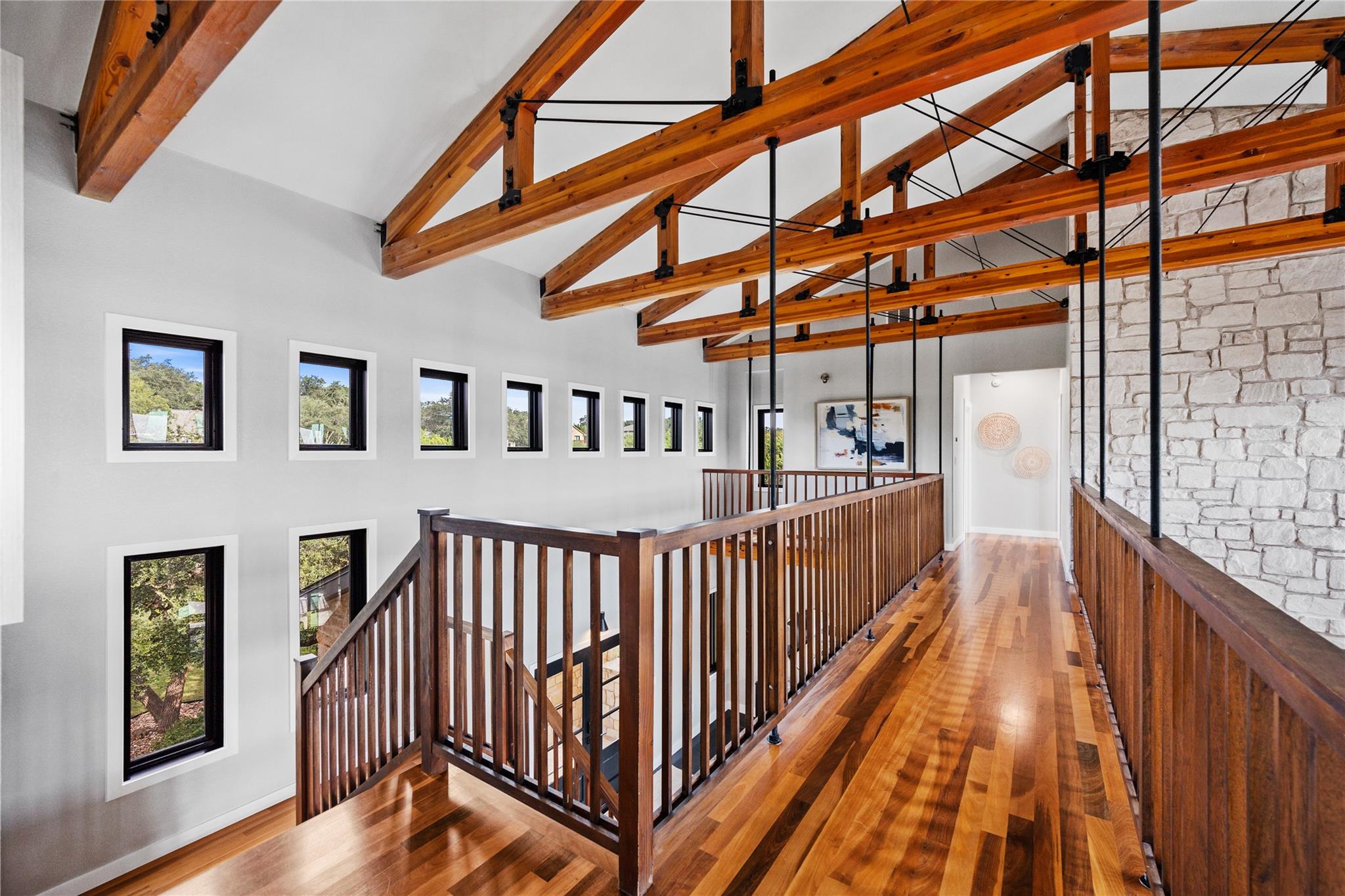 516 Deckhouse Dr, Point Venture, TX 78645