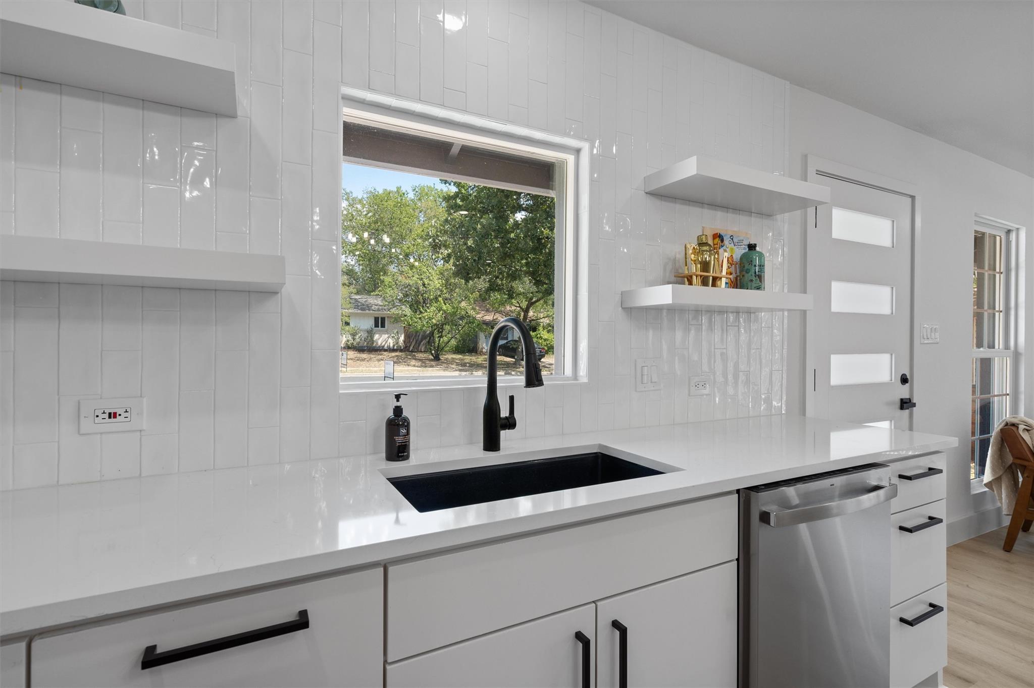 903 Cardiff Dr, Austin, TX 78745