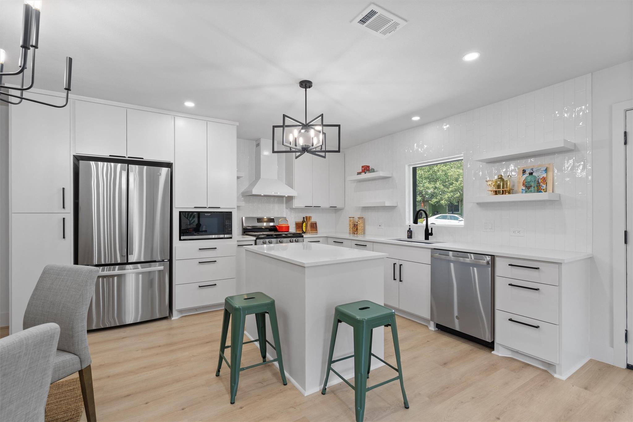 903 Cardiff Dr, Austin, TX 78745