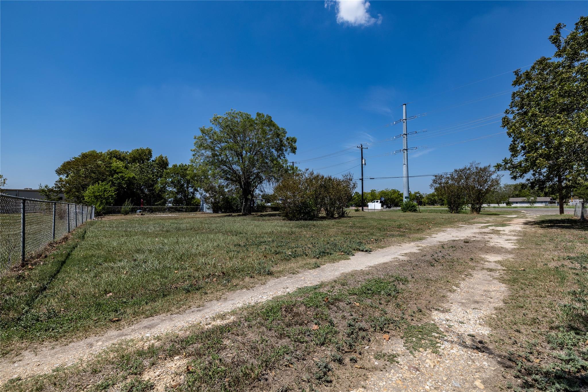 300 Blackjack St, Lockhart, TX 78644