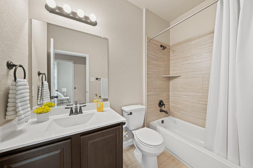 1220 Loma Rnch, New Braunfels, TX 78132