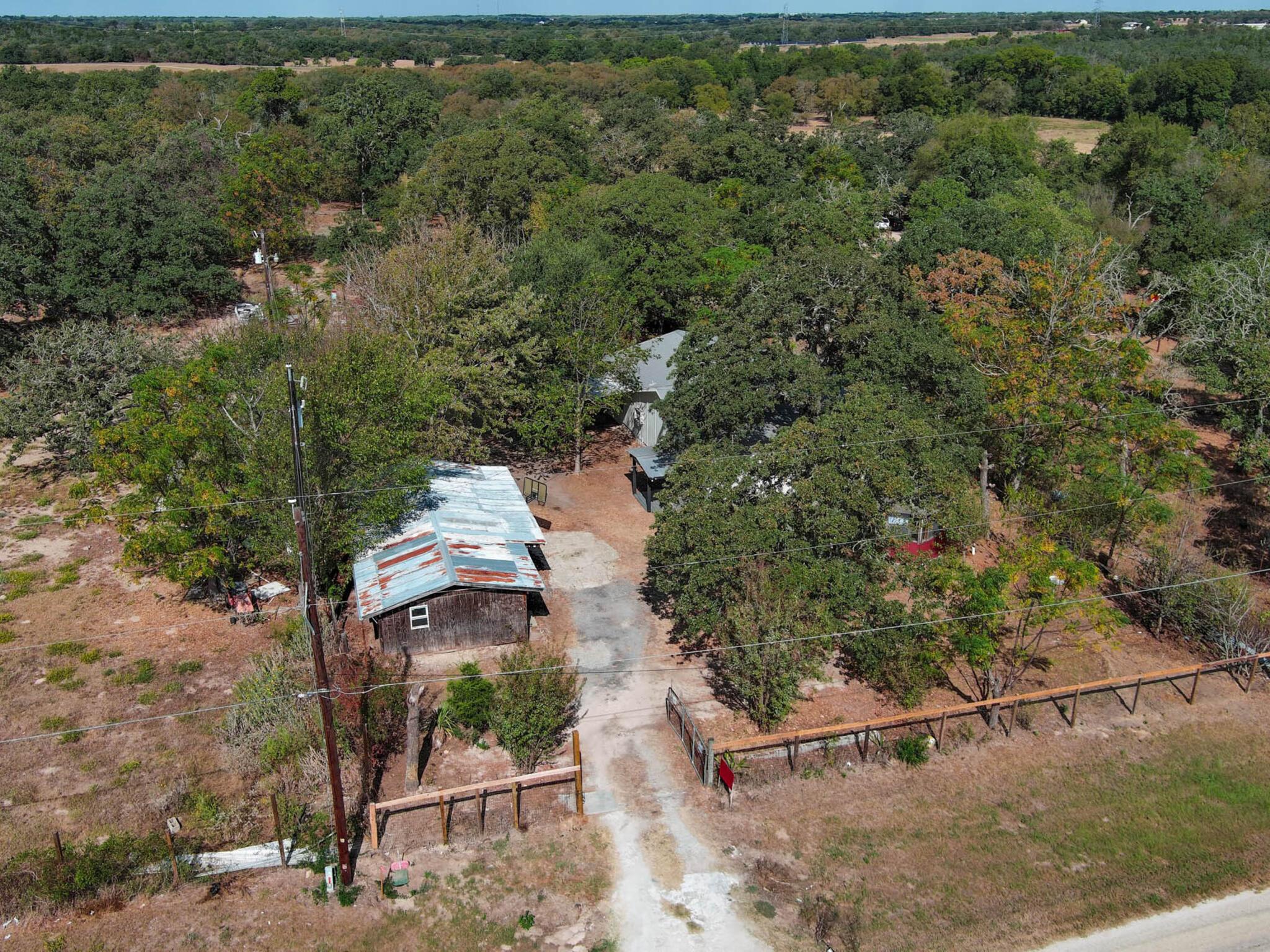 176 Lacy Dr, Elgin, TX 78621