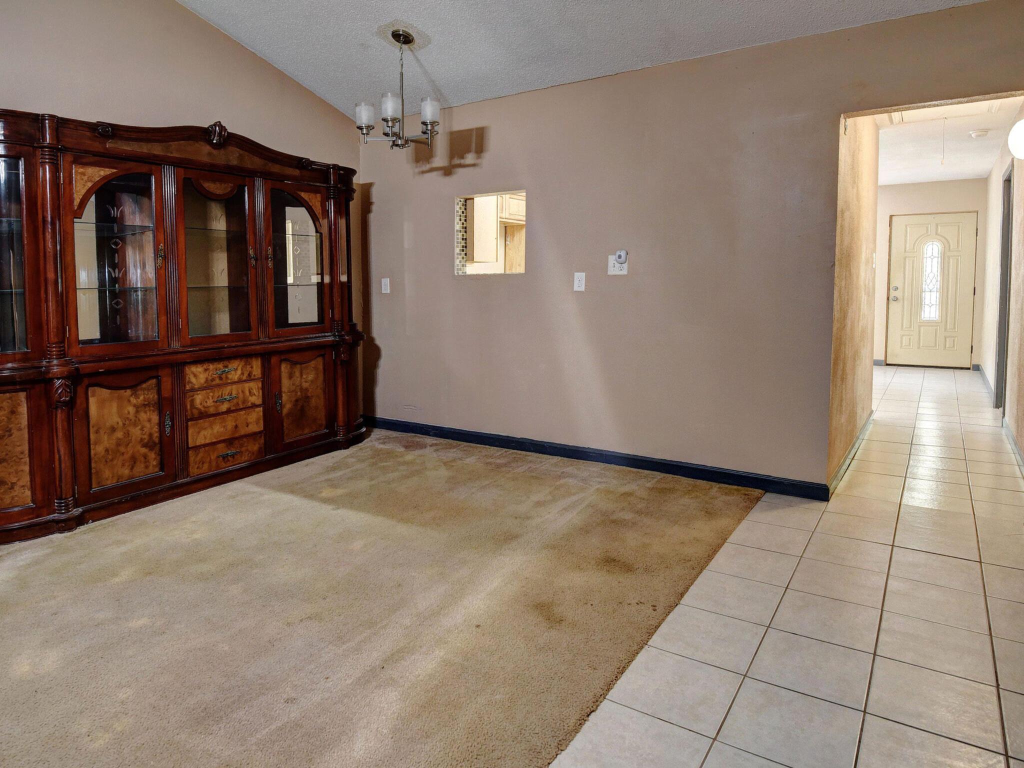 176 Lacy Dr, Elgin, TX 78621