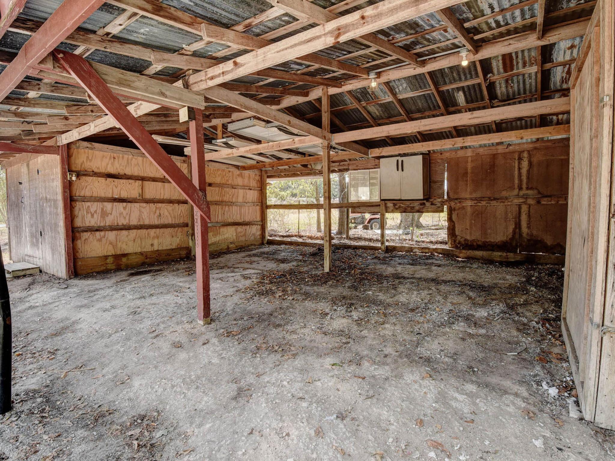 176 Lacy Dr, Elgin, TX 78621