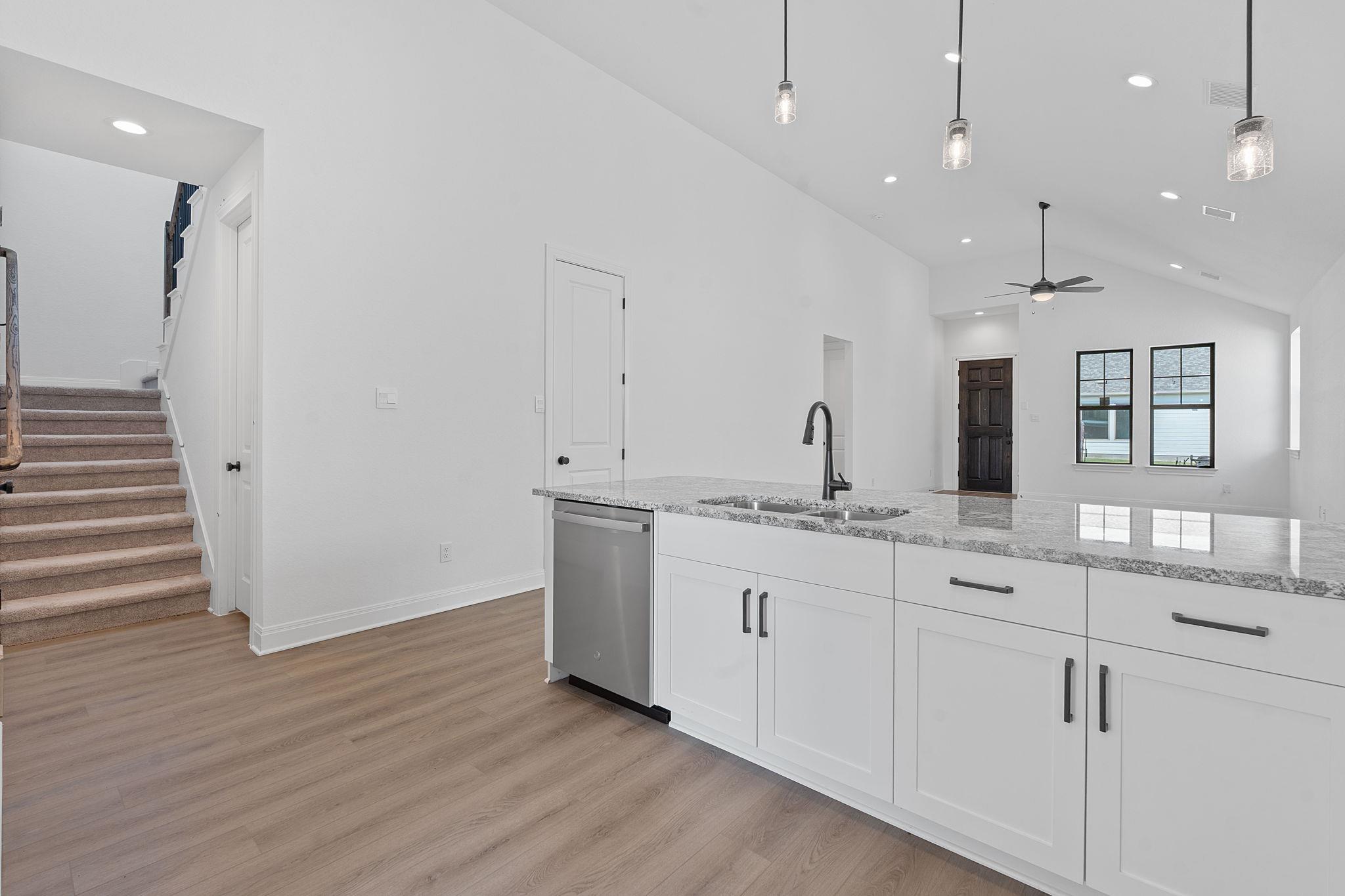 321 Orleanian Dr, Buda, TX 78610