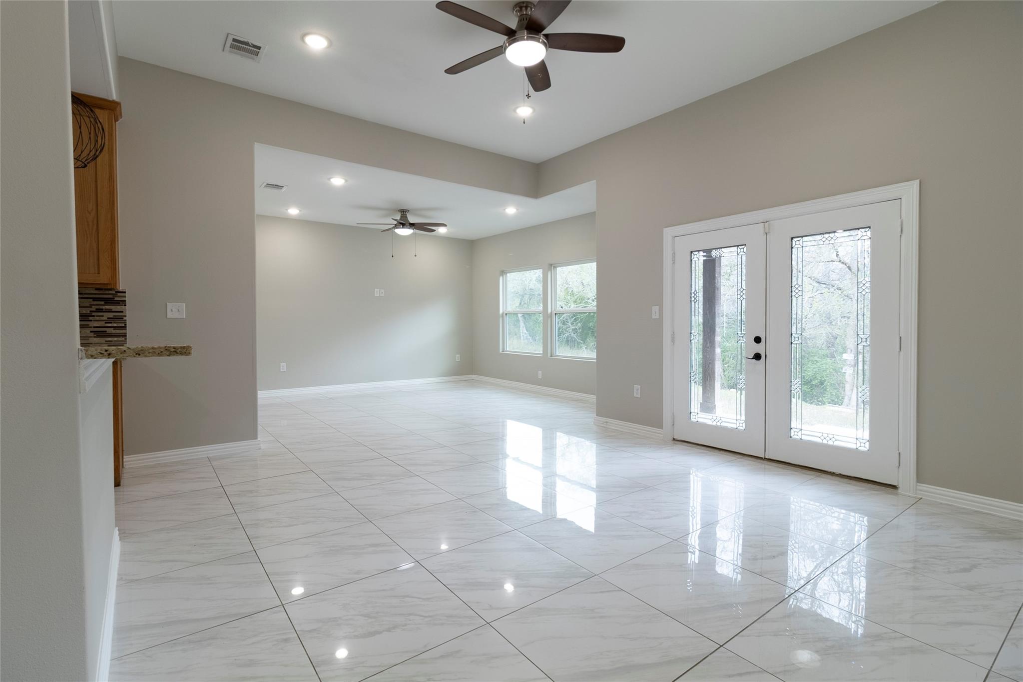 1261 Fm 20, Cedar Creek, TX 78612