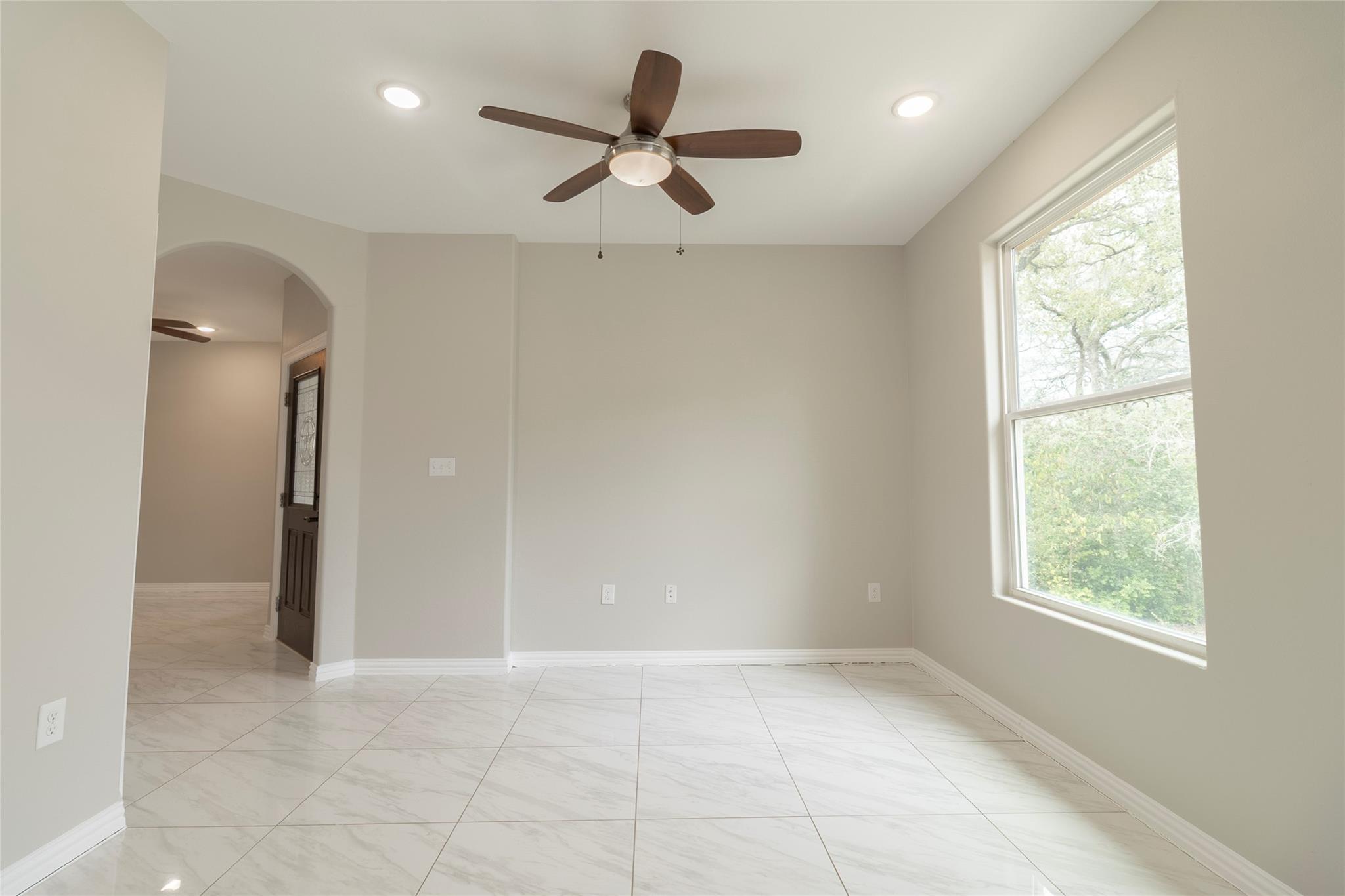 1261 Fm 20, Cedar Creek, TX 78612