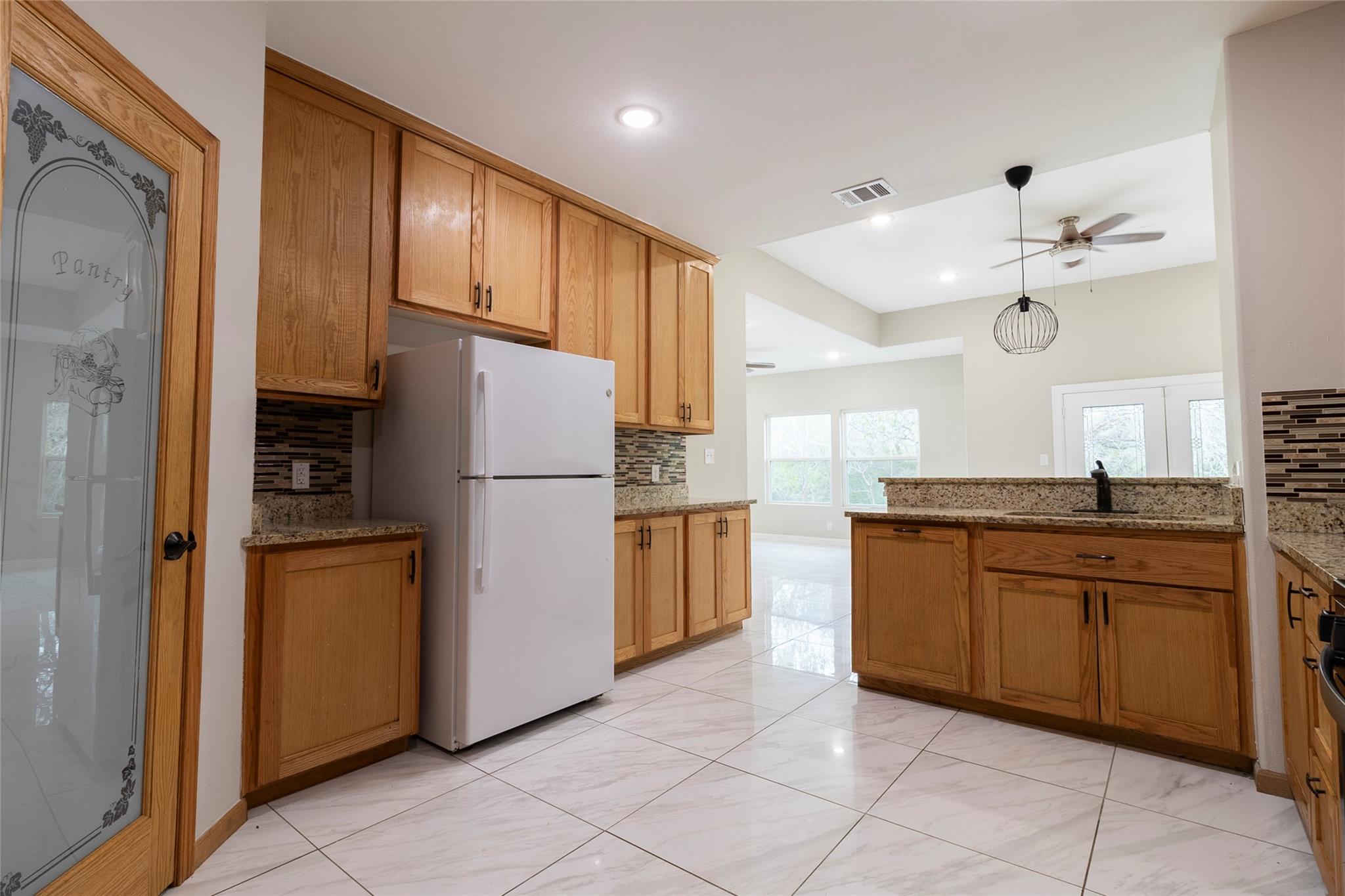 1261 Fm 20, Cedar Creek, TX 78612