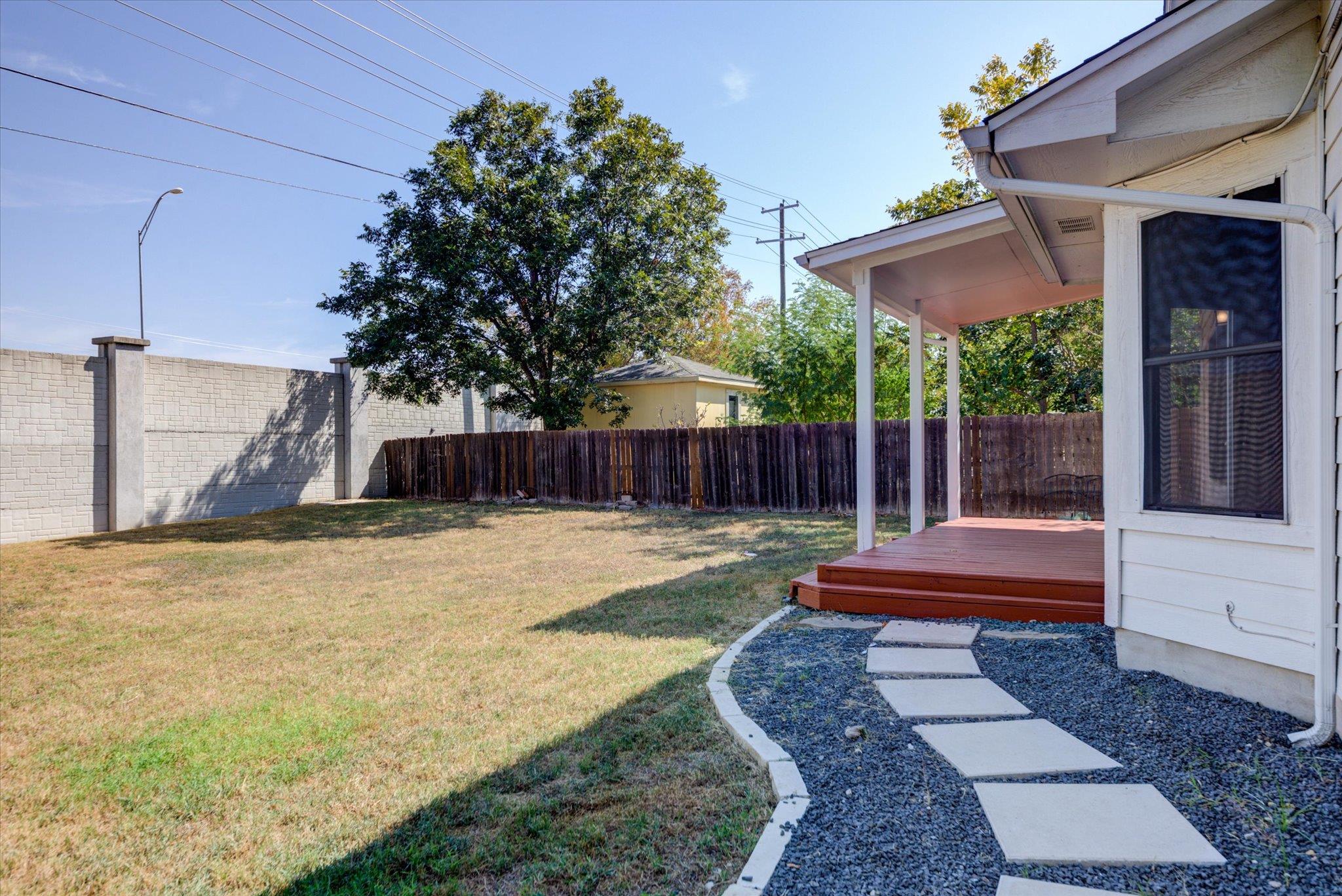 1602 Diana Dr, Round Rock, TX 78664