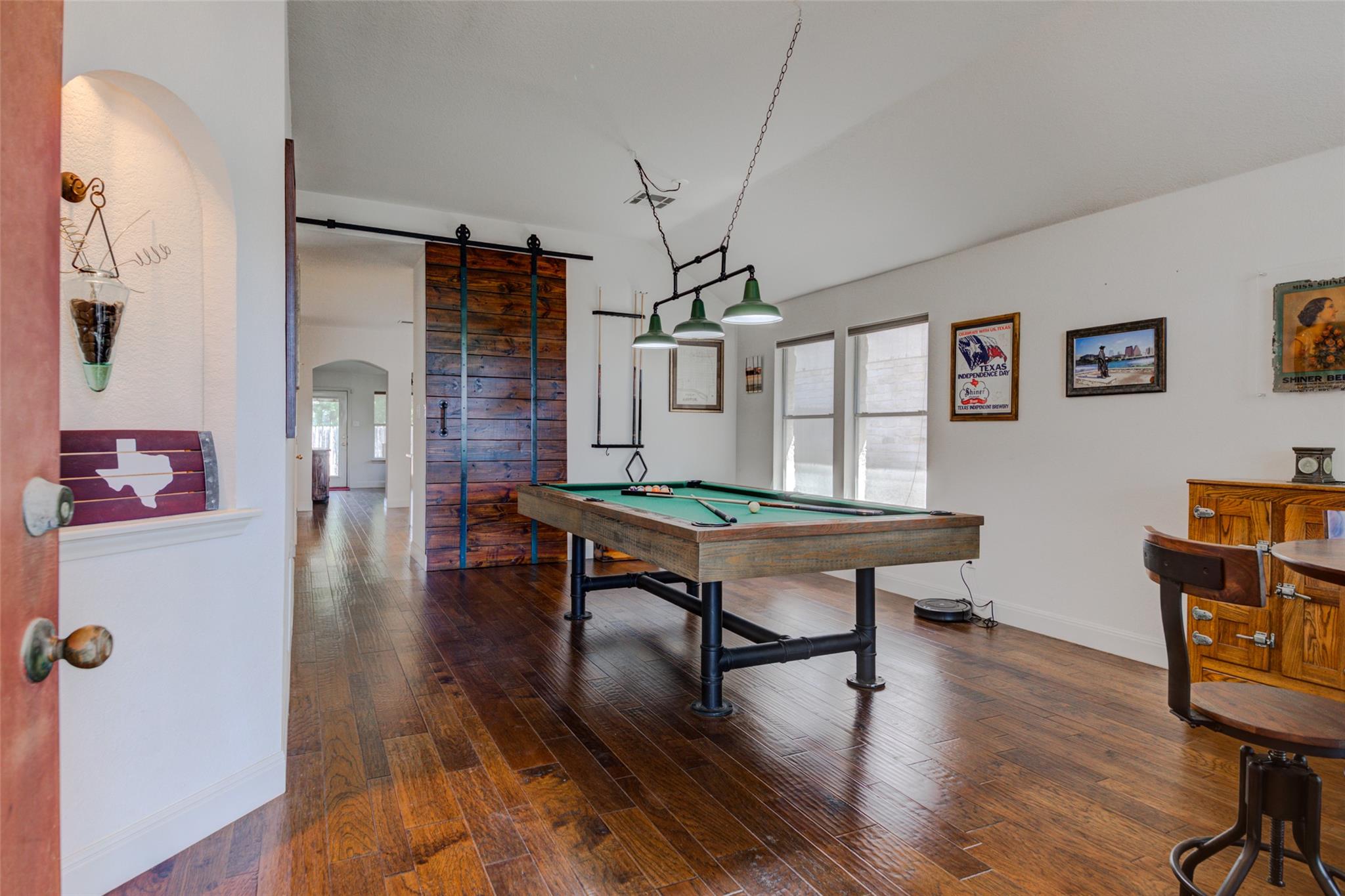 2410 Hutton Ln, Leander, TX 78641