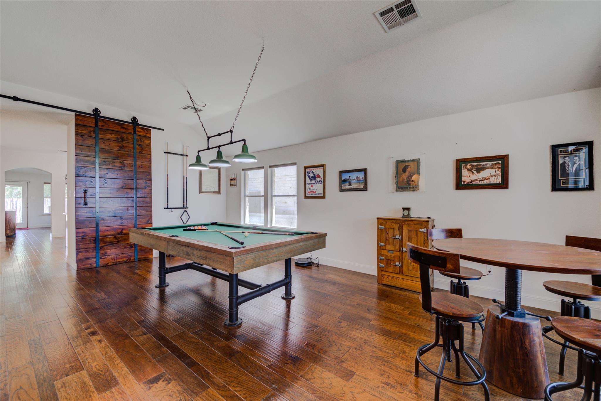 2410 Hutton Ln, Leander, TX 78641