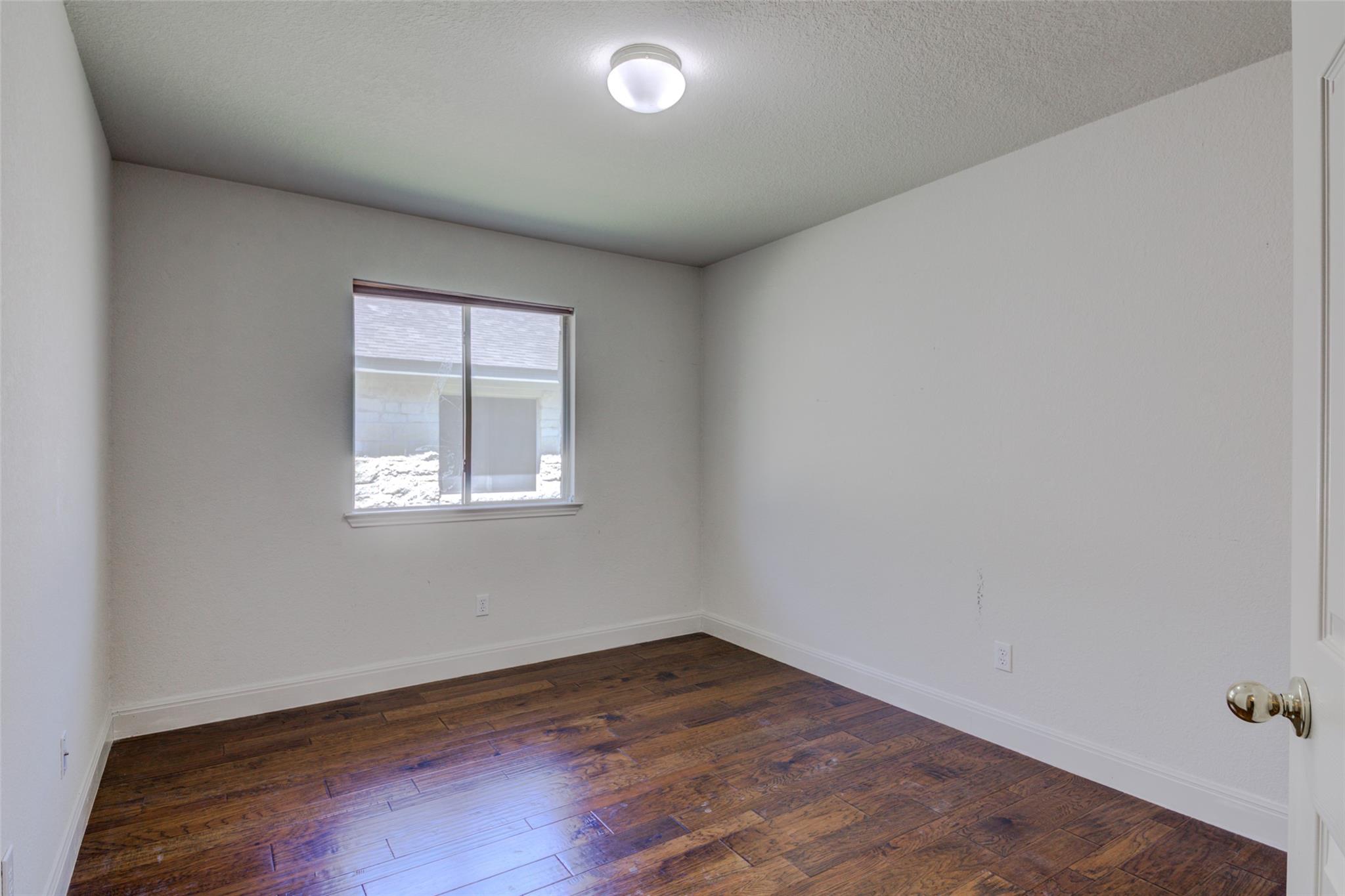 2410 Hutton Ln, Leander, TX 78641