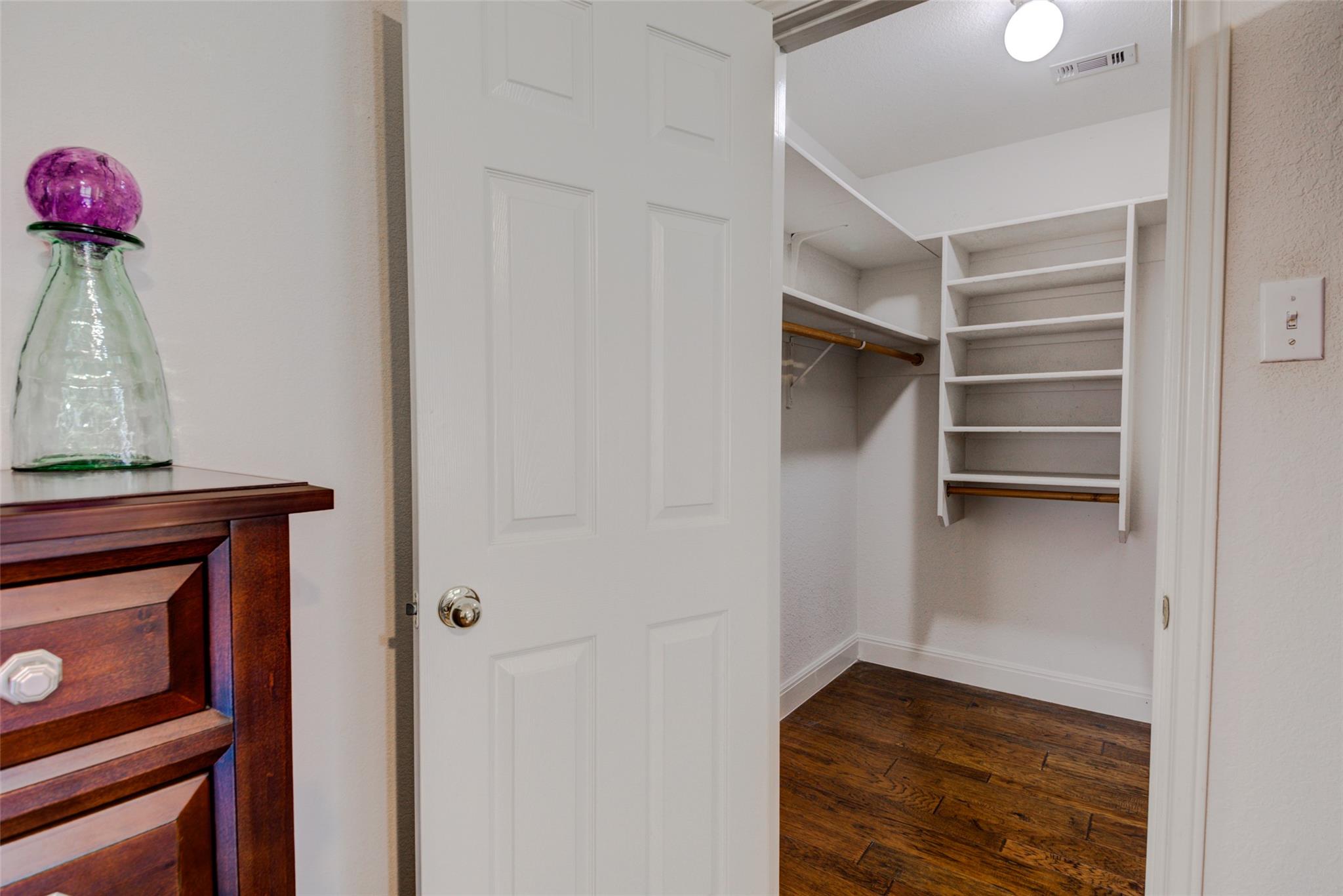 2410 Hutton Ln, Leander, TX 78641