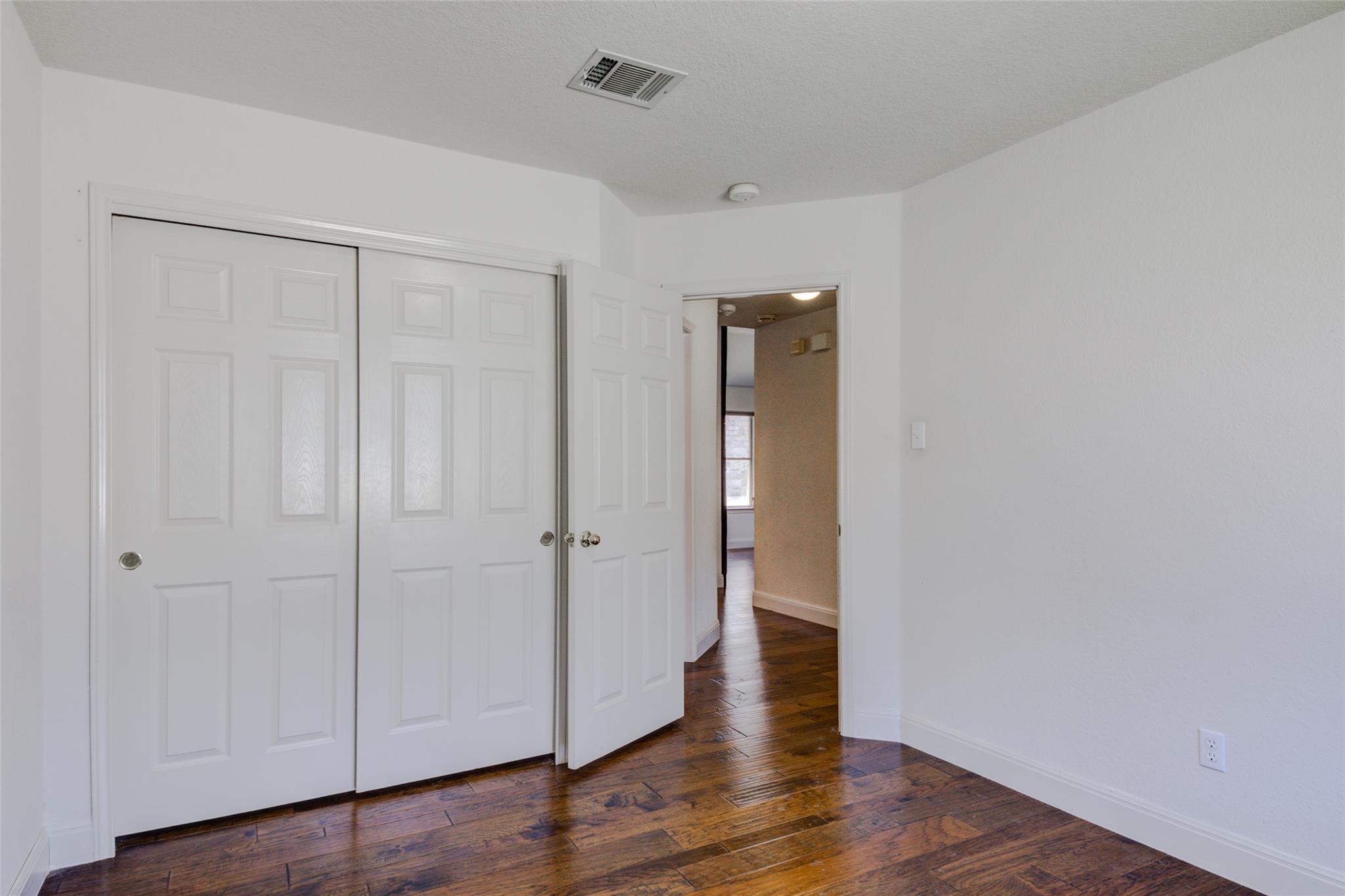 2410 Hutton Ln, Leander, TX 78641