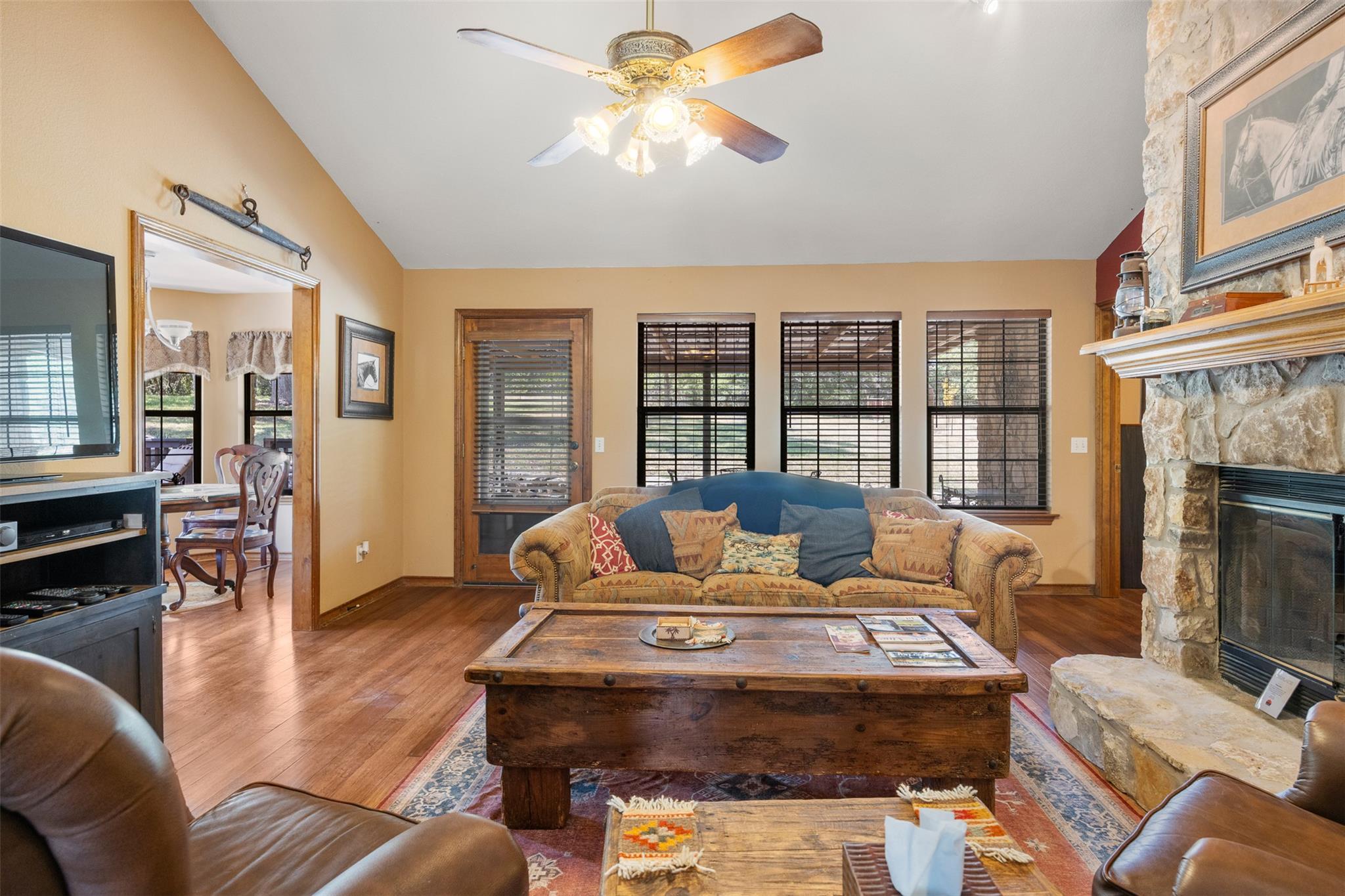 10621 Fm 150 W, Driftwood, TX 78619