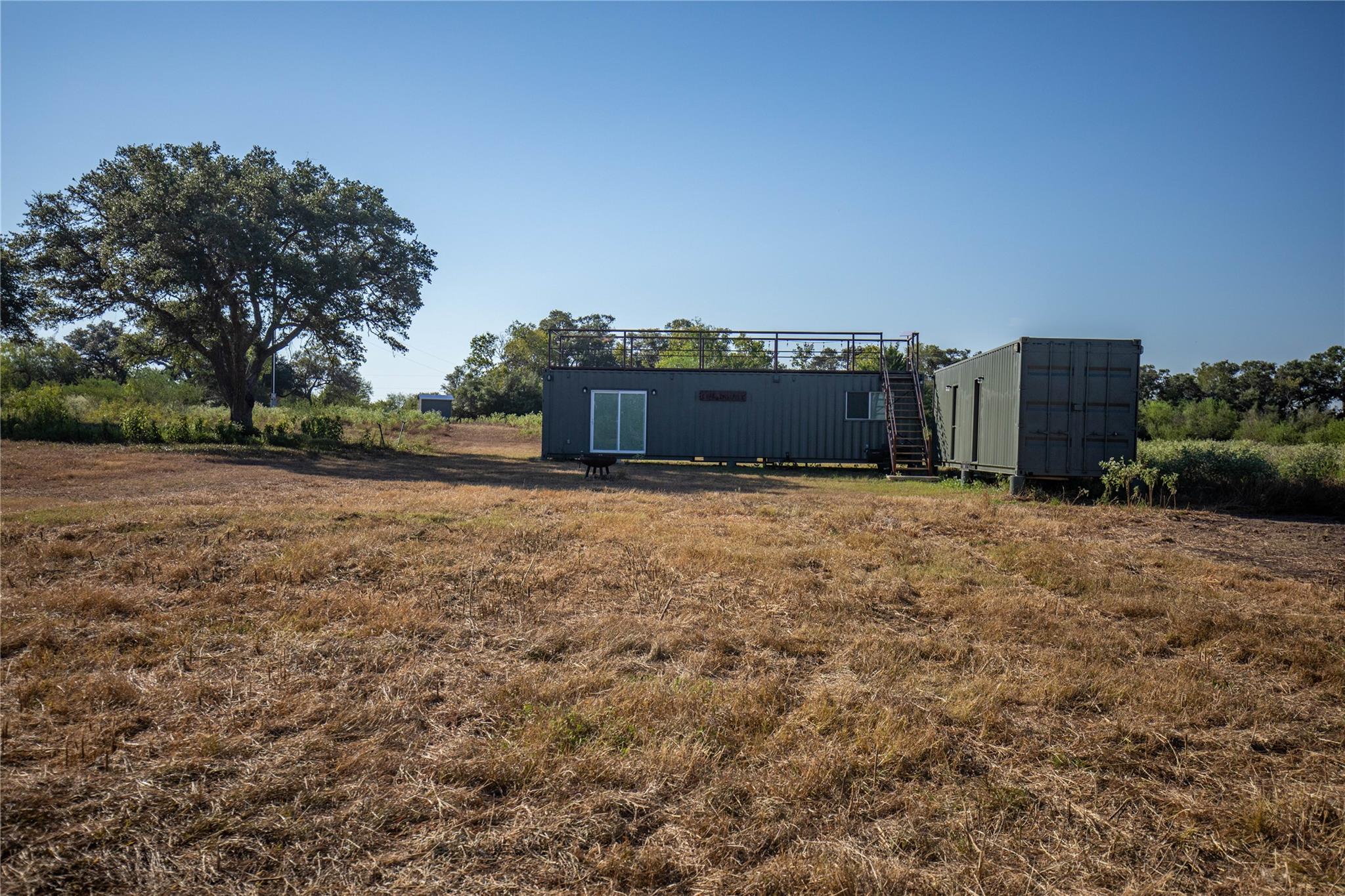 000 Stratton Rd, Yoakum, TX 77995