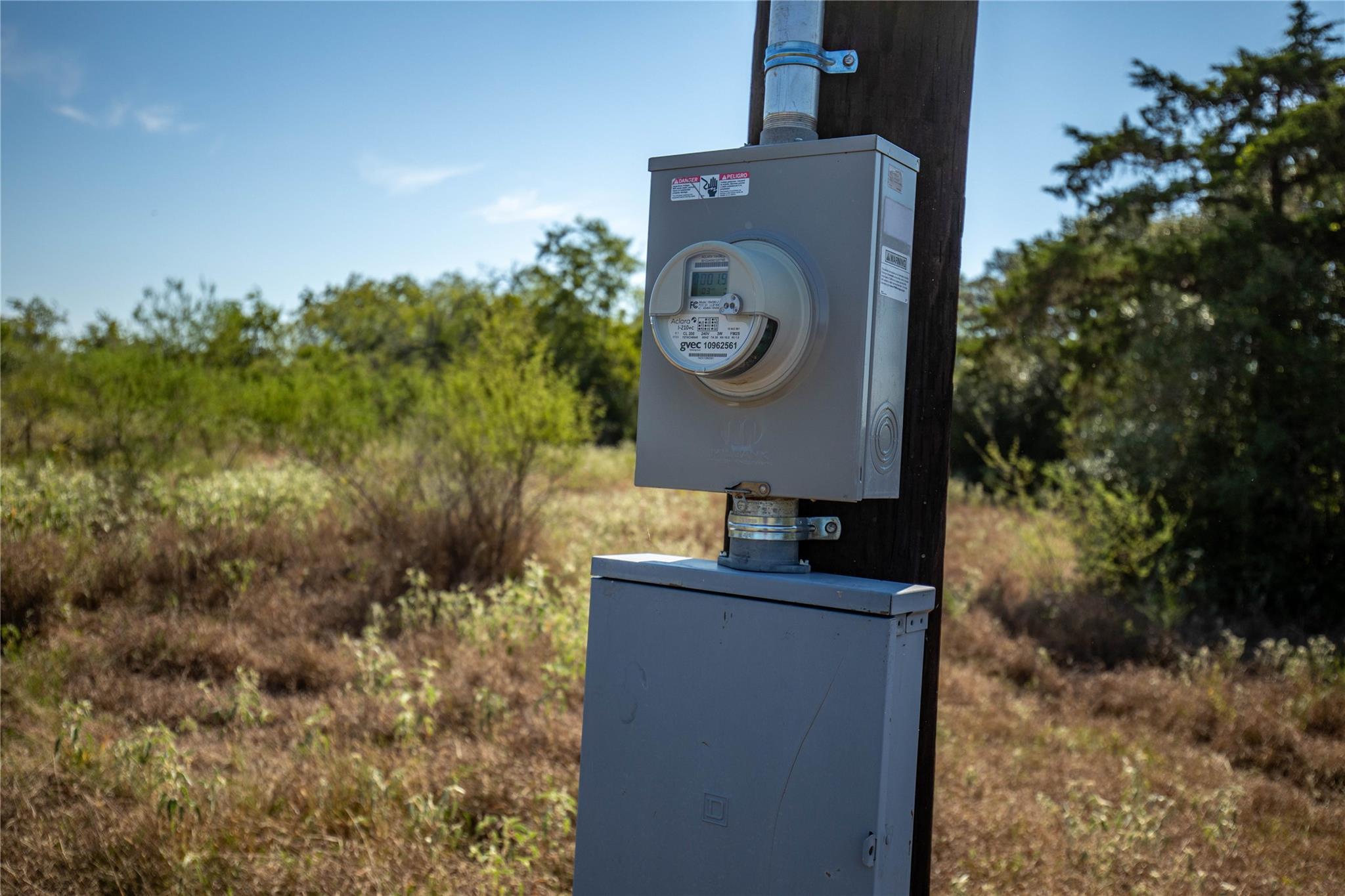 000 Stratton Rd, Yoakum, TX 77995