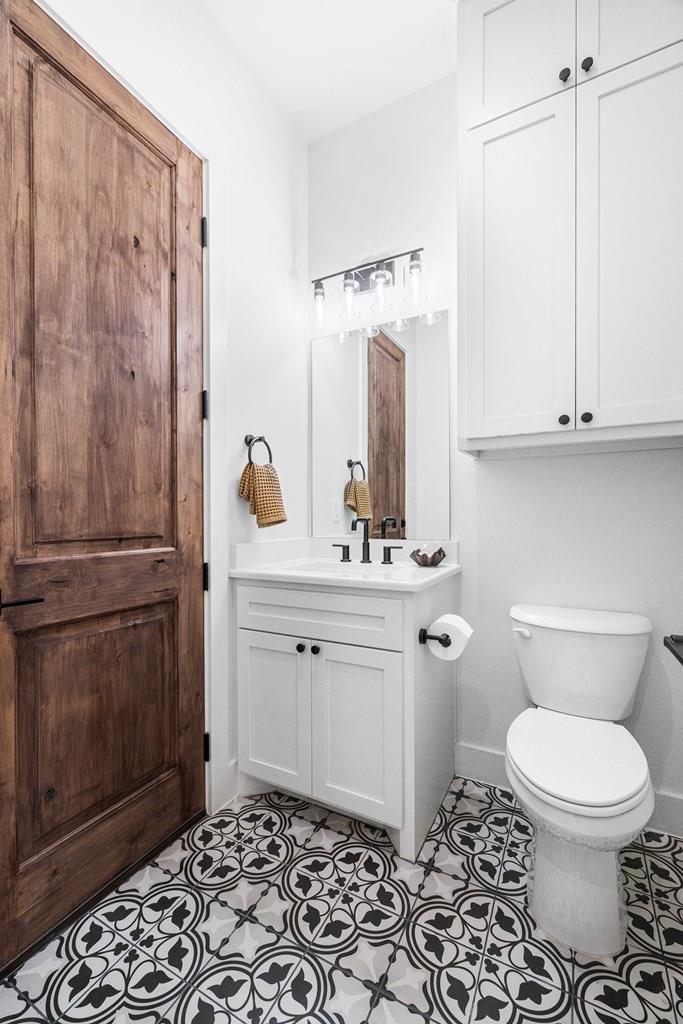 306 Interlaken St, Fredericksburg, TX 78624