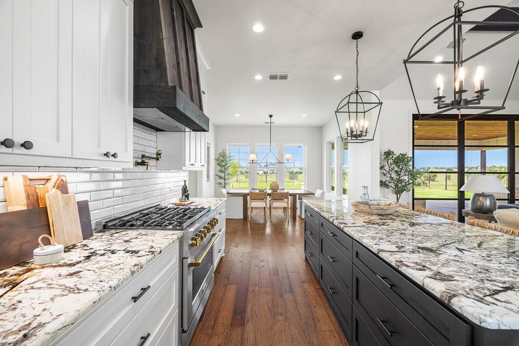 306 Interlaken St, Fredericksburg, TX 78624