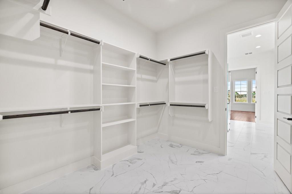 306 Interlaken St, Fredericksburg, TX 78624