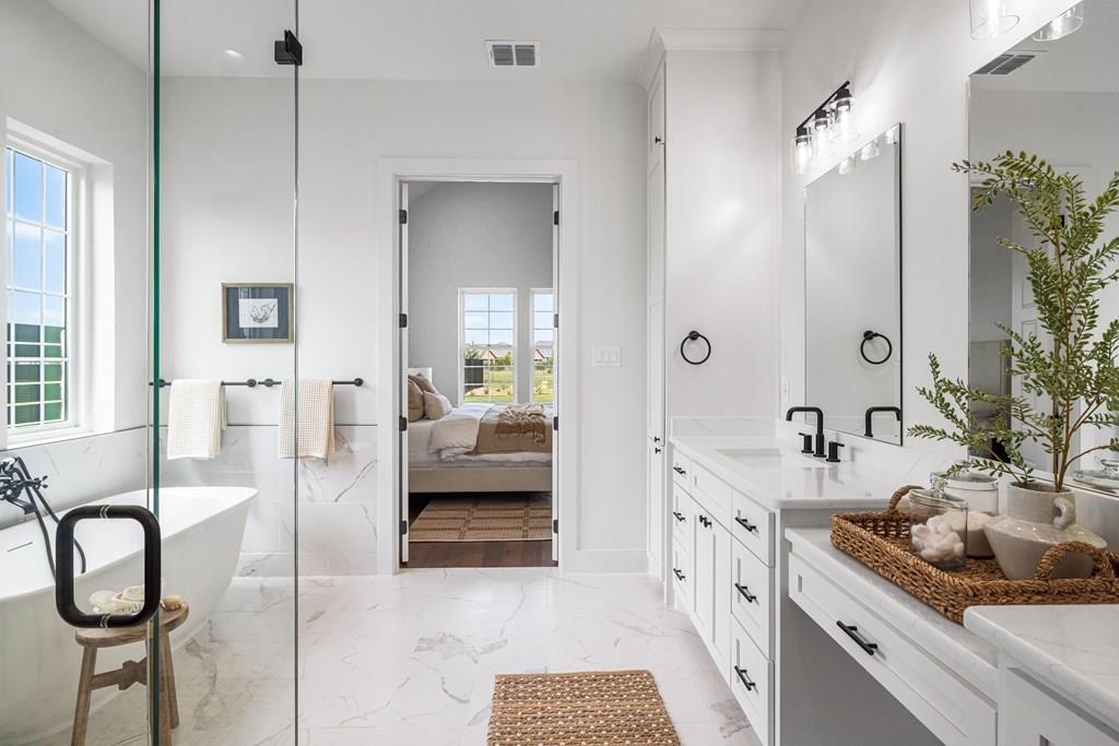 306 Interlaken St, Fredericksburg, TX 78624