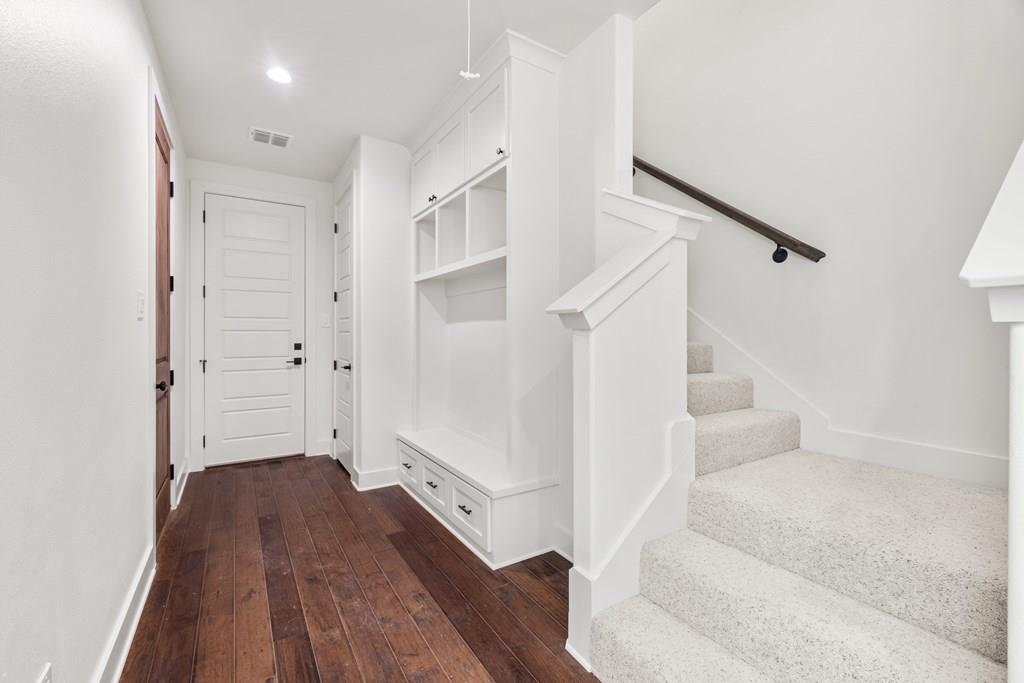 306 Interlaken St, Fredericksburg, TX 78624