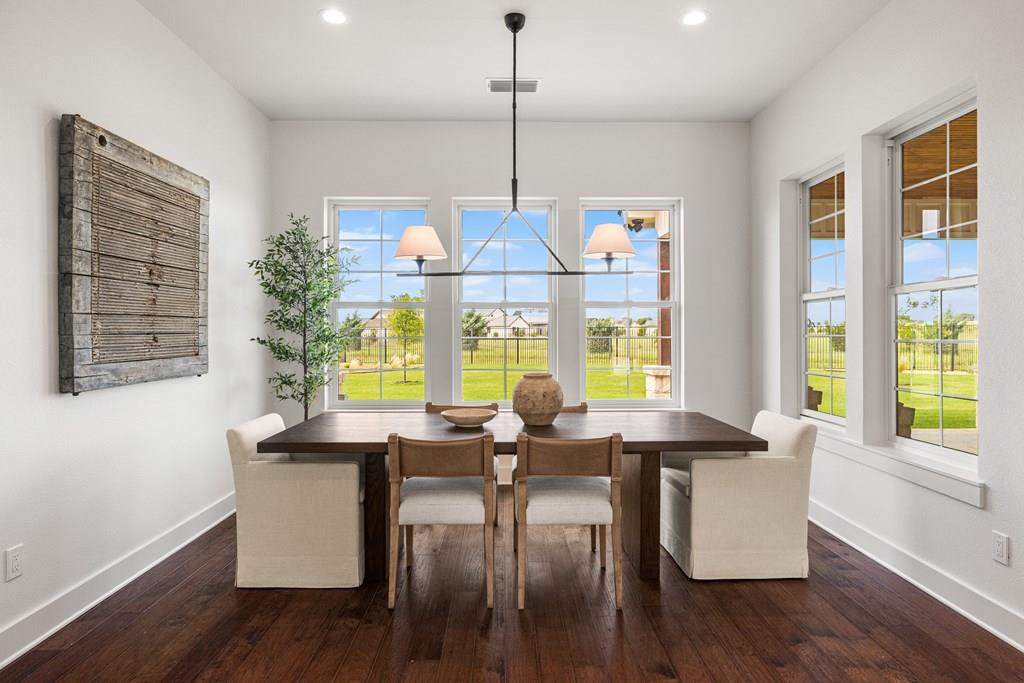 306 Interlaken St, Fredericksburg, TX 78624