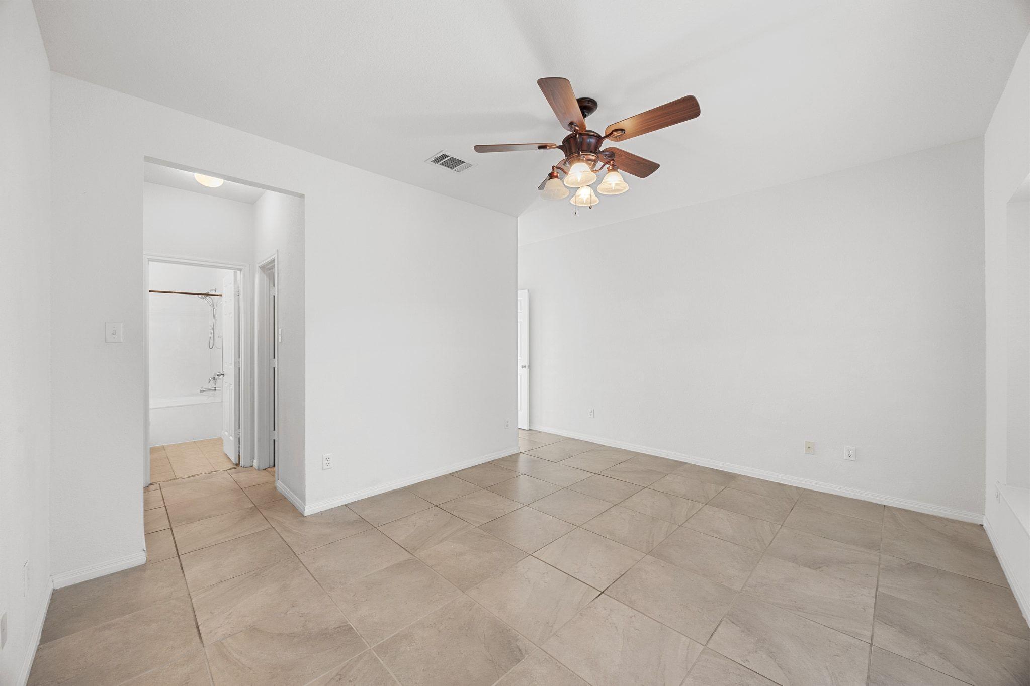 1900 Little Elm Trl # 98, Cedar Park, TX 78613