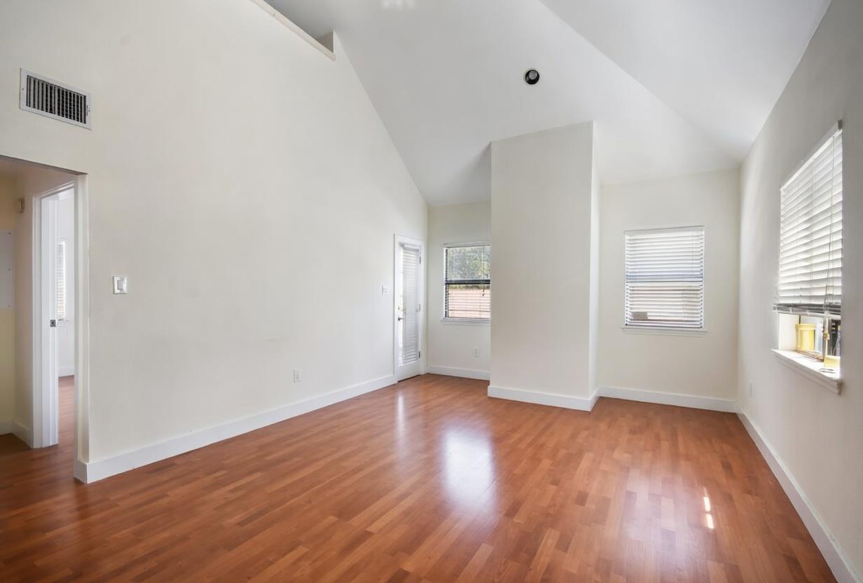 706 W 22nd St # 306, Austin, TX 78705