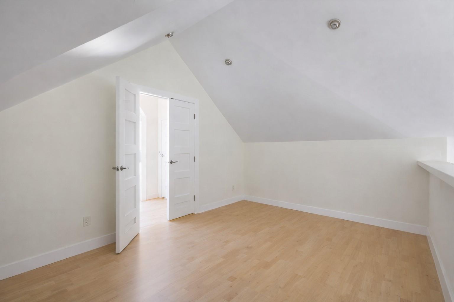 706 W 22nd St # 306, Austin, TX 78705