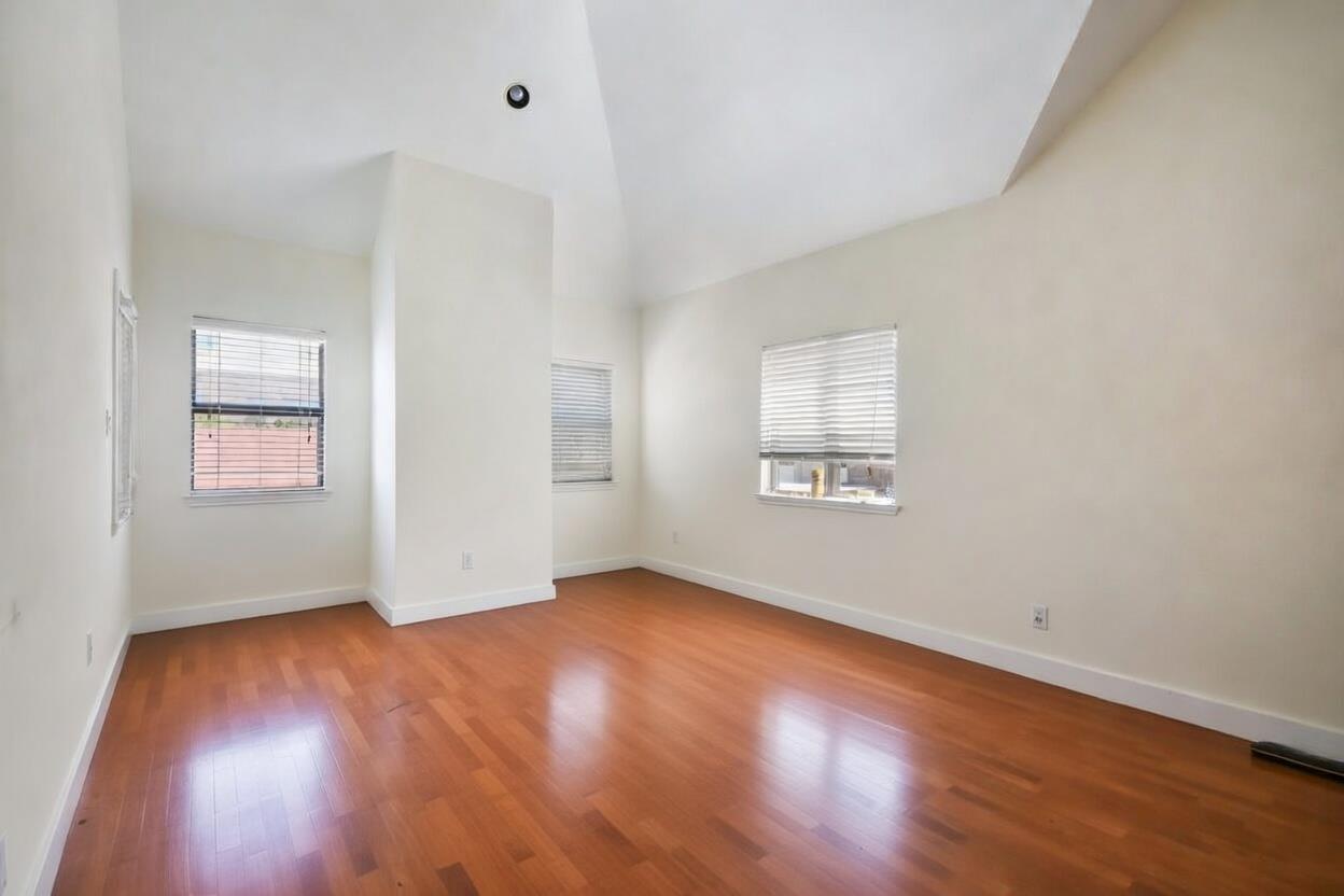 706 W 22nd St # 306, Austin, TX 78705