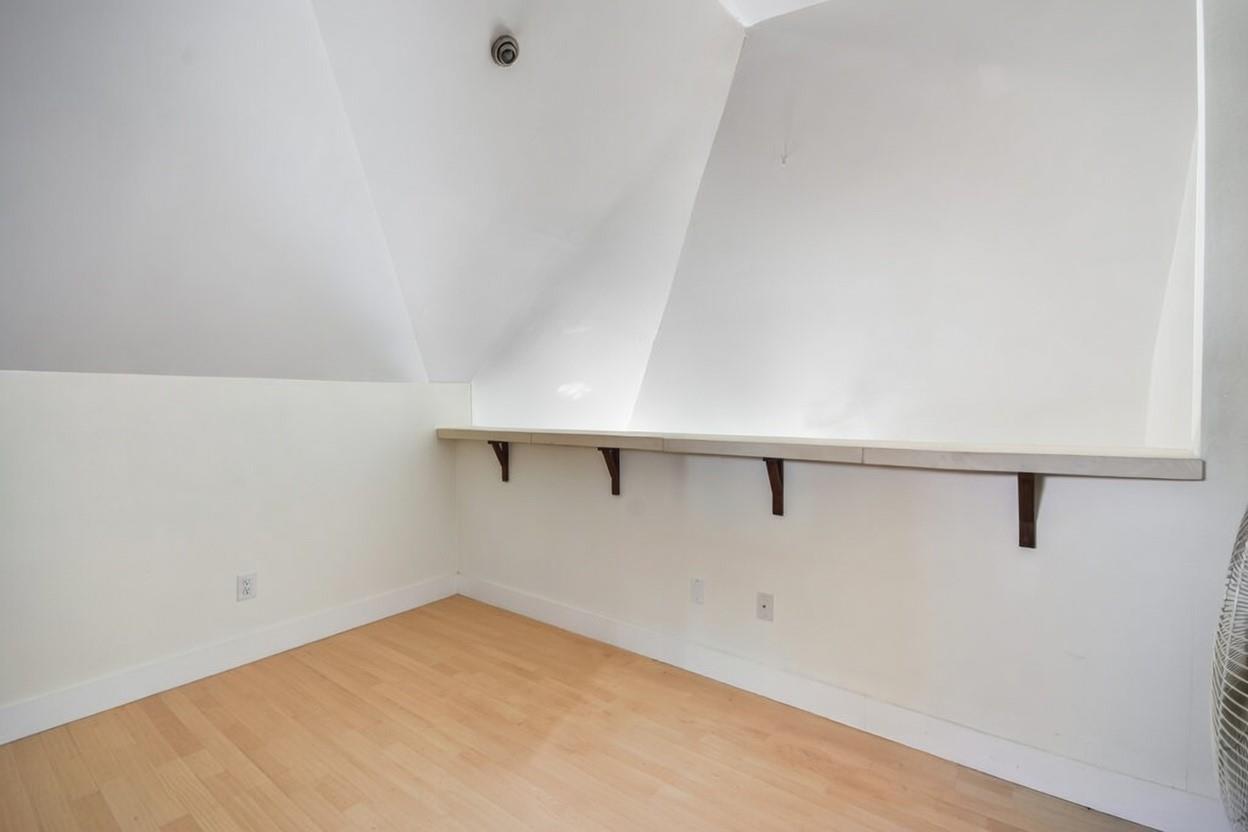 706 W 22nd St # 306, Austin, TX 78705