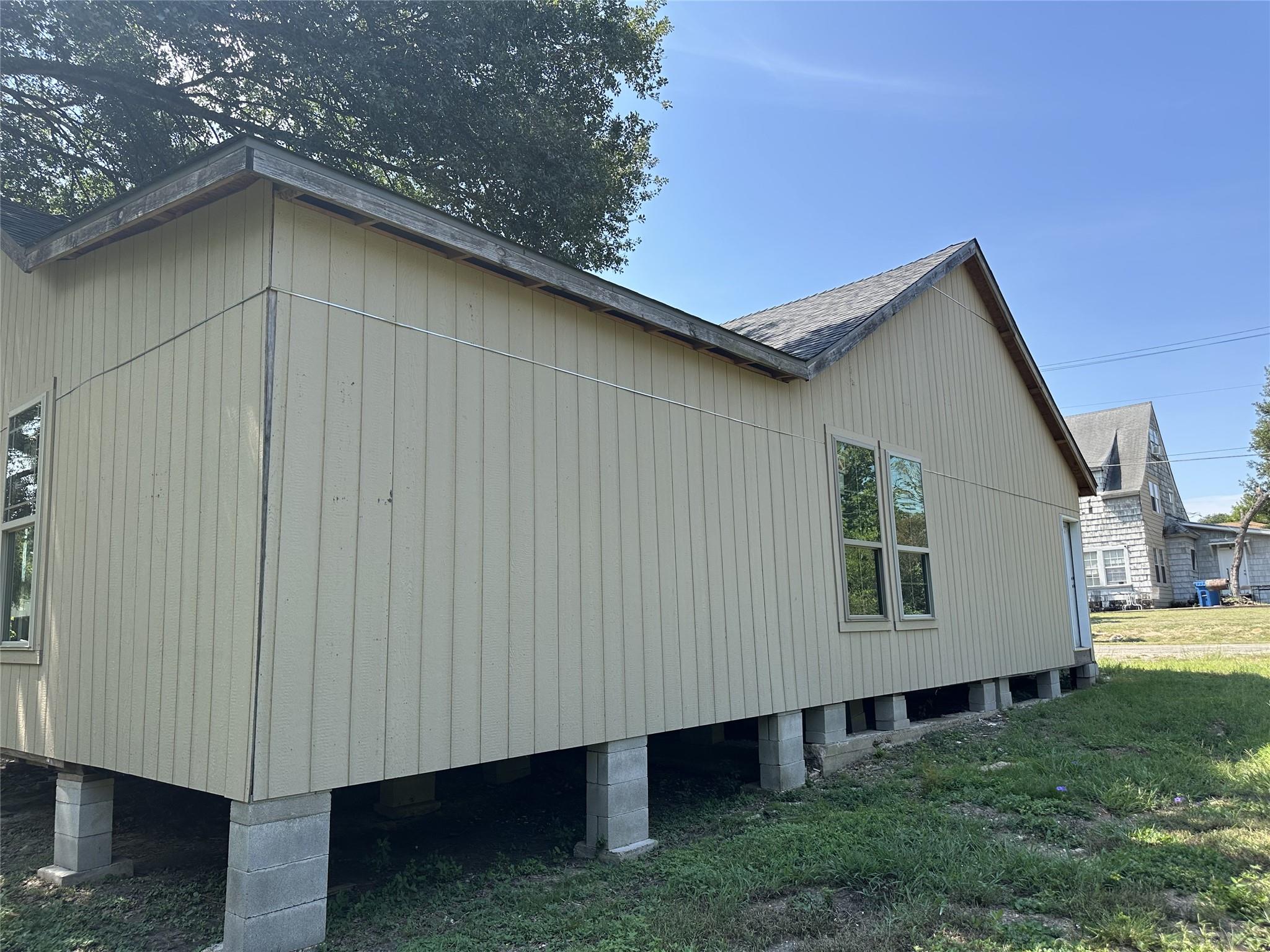 401 E Hopkins St, Mexia, TX 76667