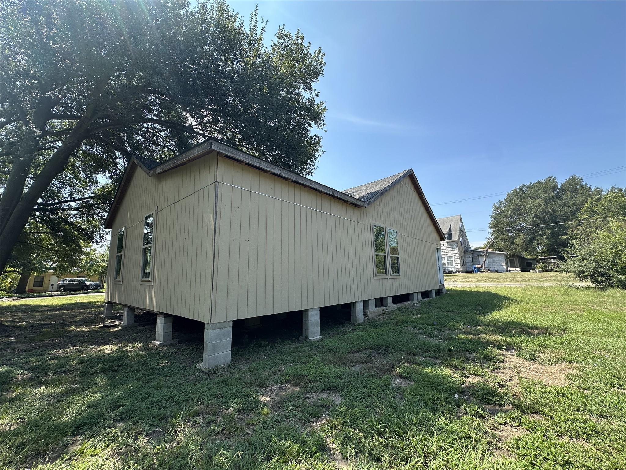 401 E Hopkins St, Mexia, TX 76667
